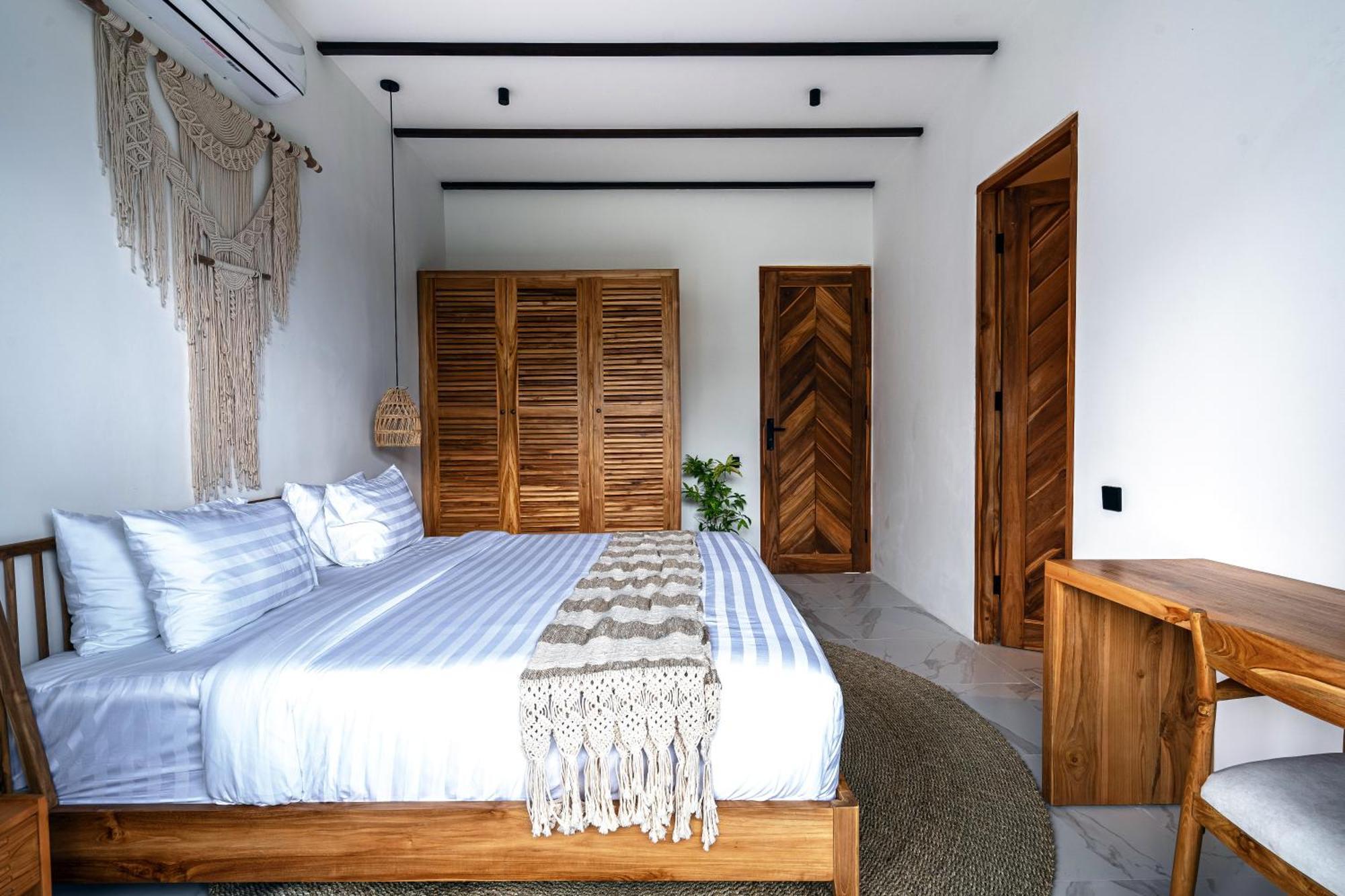 Blue Wave Luxury 3 Bedroom & Private Pool Villa Ubud (Bali)