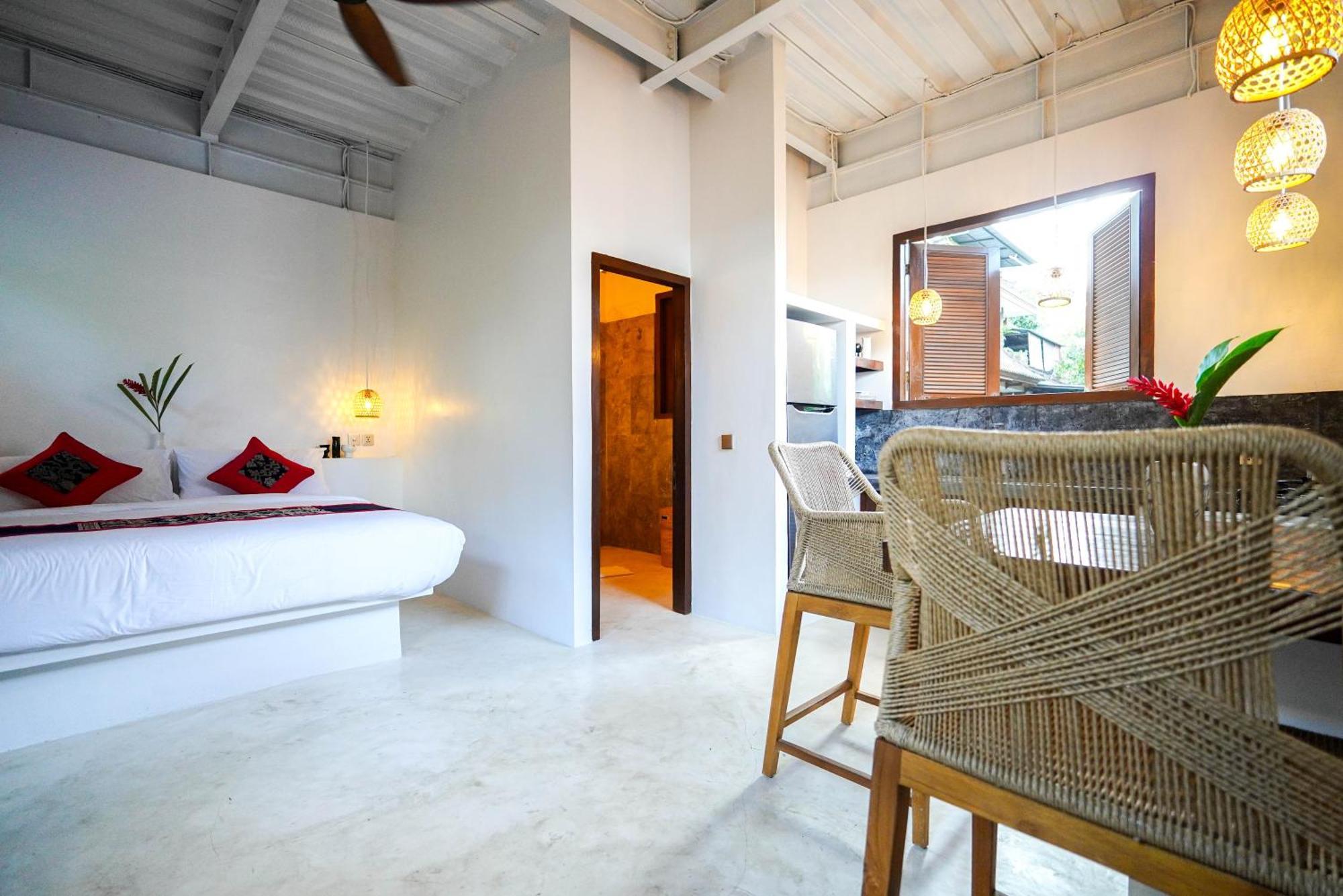 Alchemy Apartment *