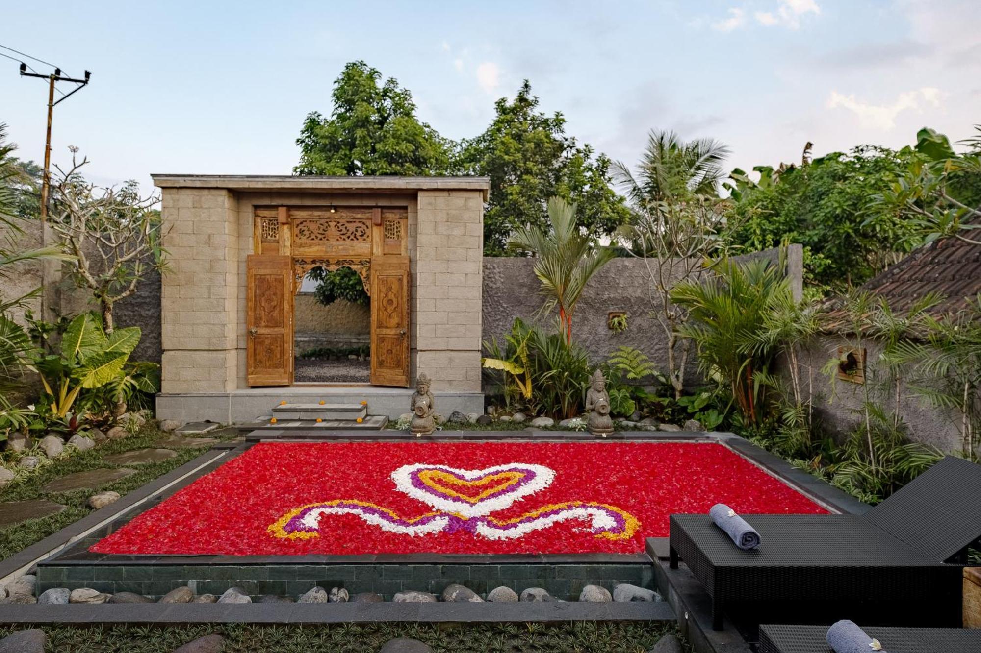 Ithaca Villa *