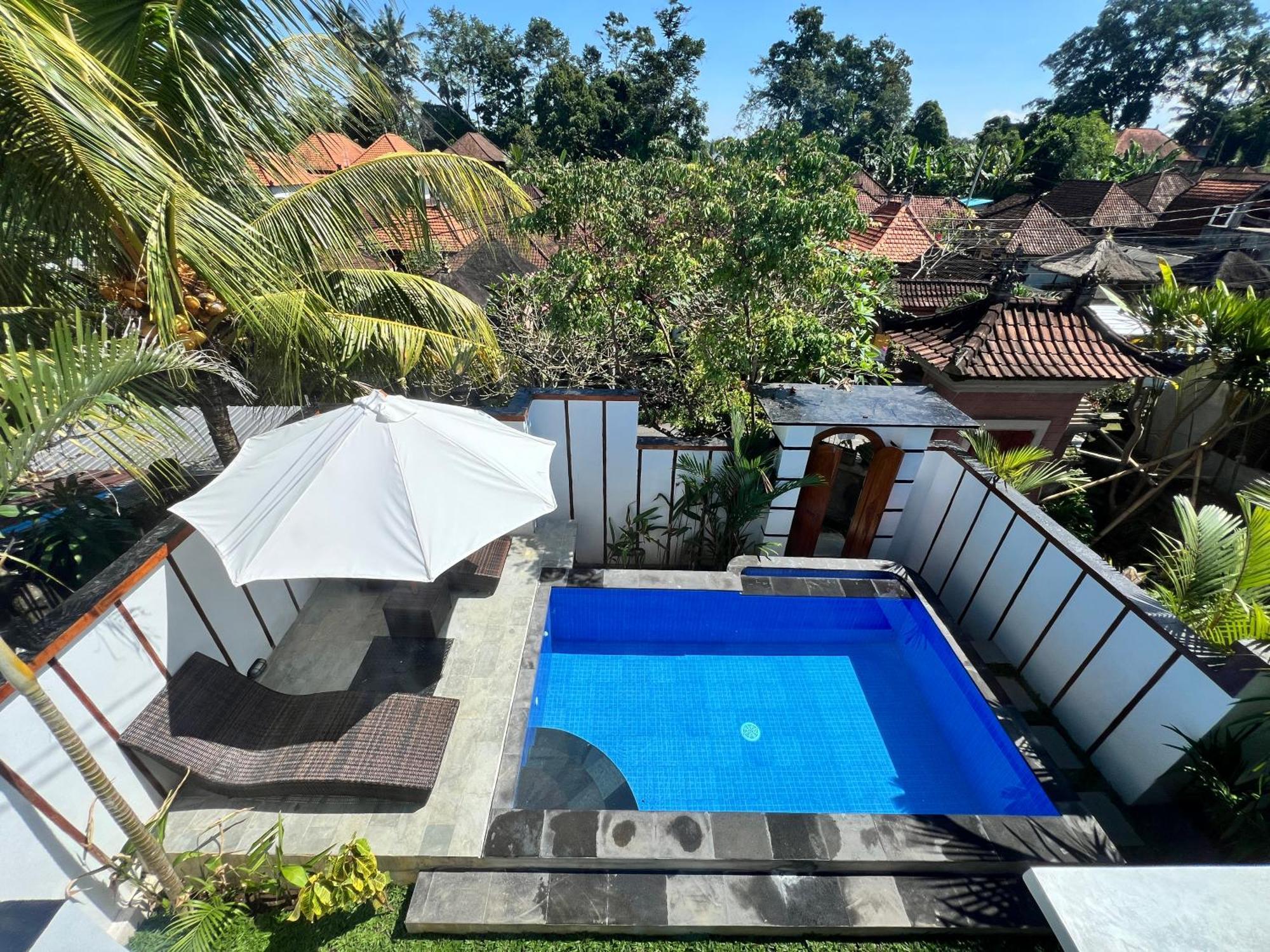 Suarga Mesari Private Pool