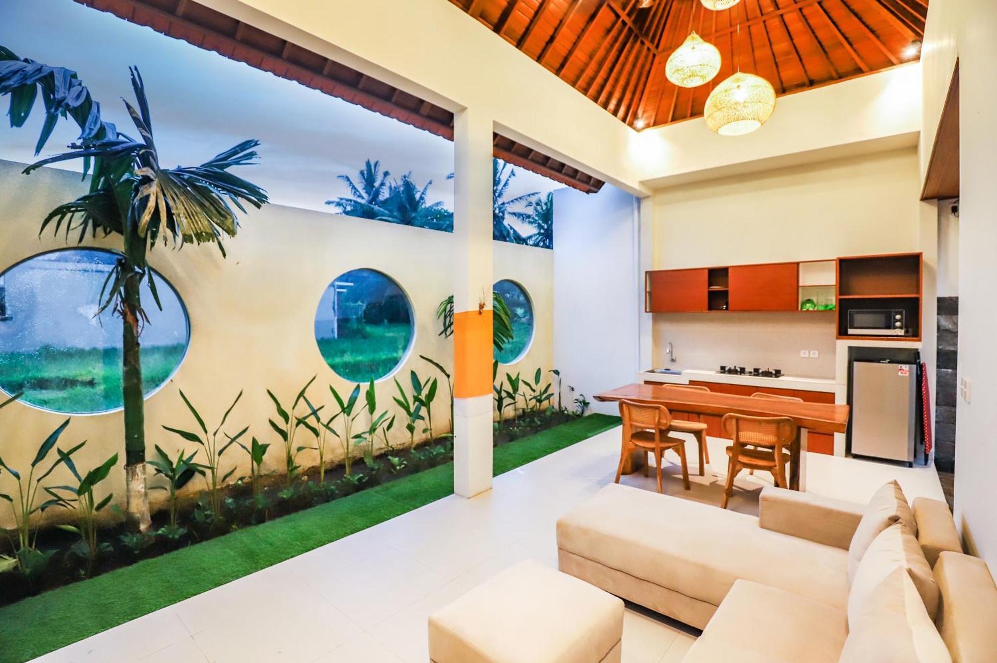Dua Art 1: Creative Space Near Titibatu Club Villa