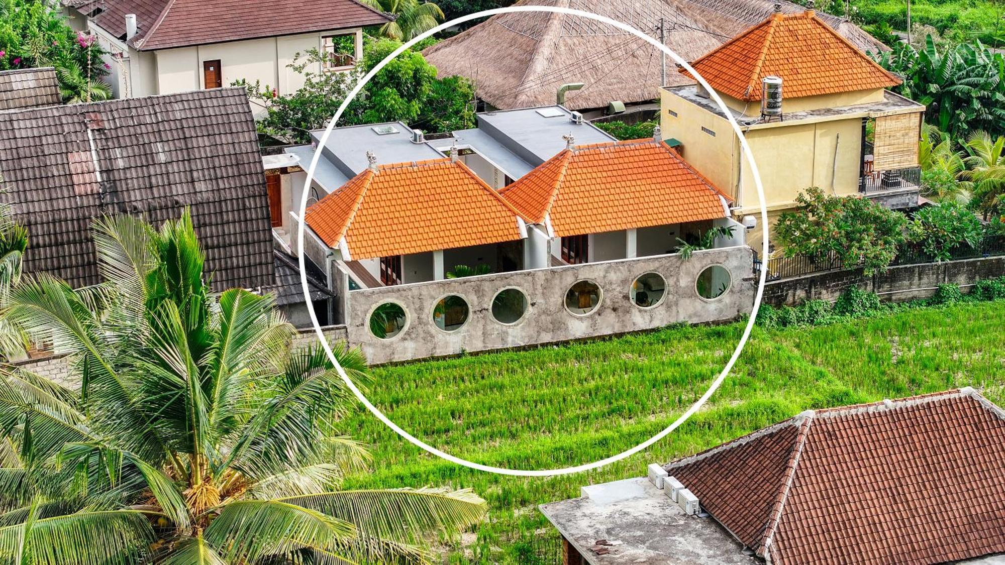 Villa Dua Art 1: Creative Space Near Titibatu Club *