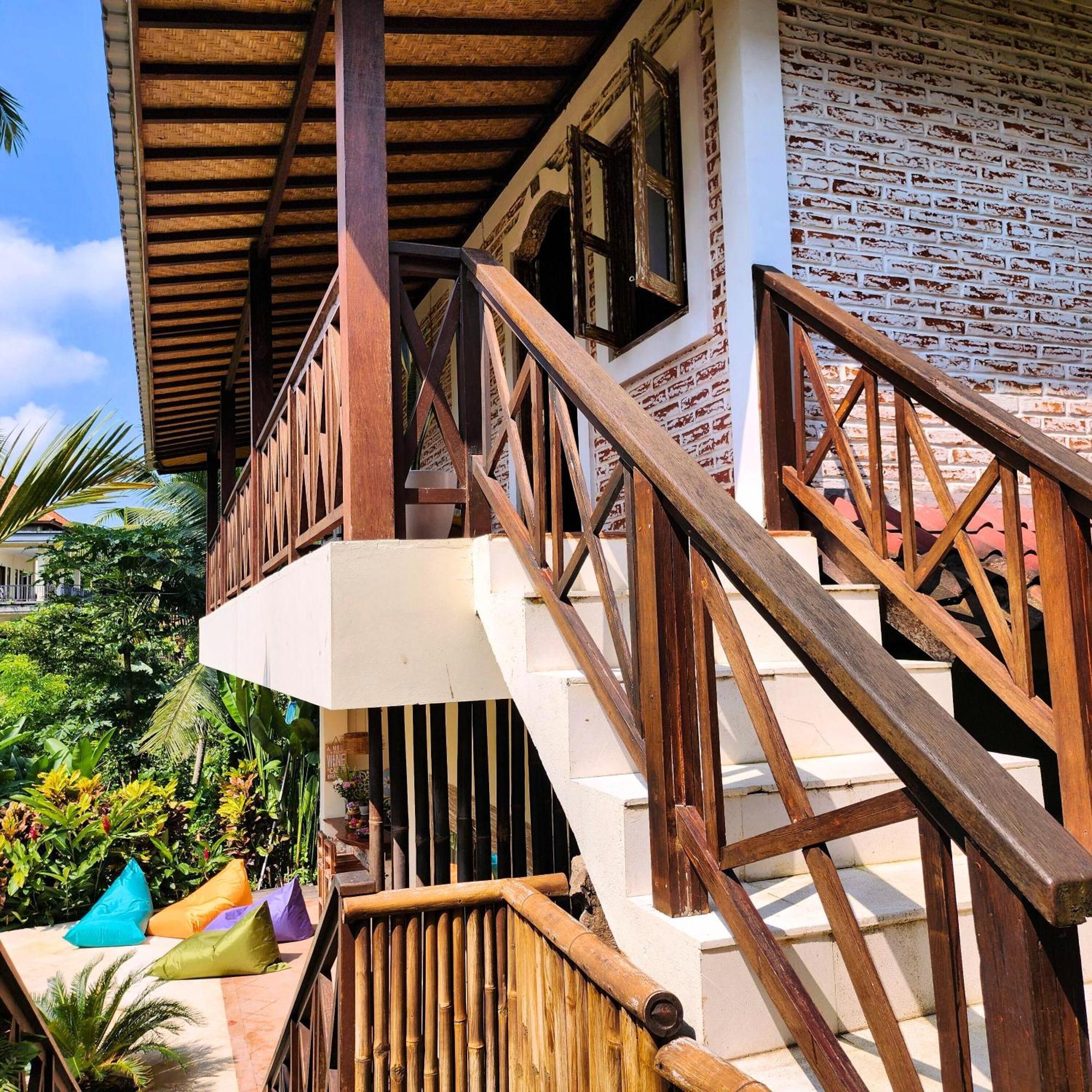 Villa Danaya's *