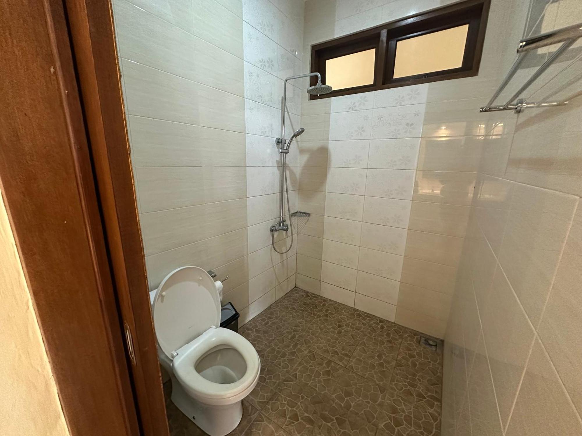 Naeera Guest house