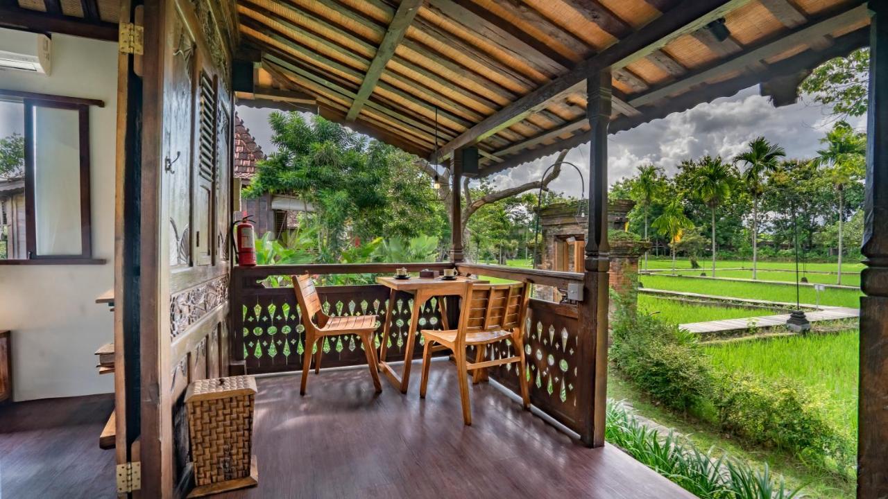 Kajane Yangloni At Bali