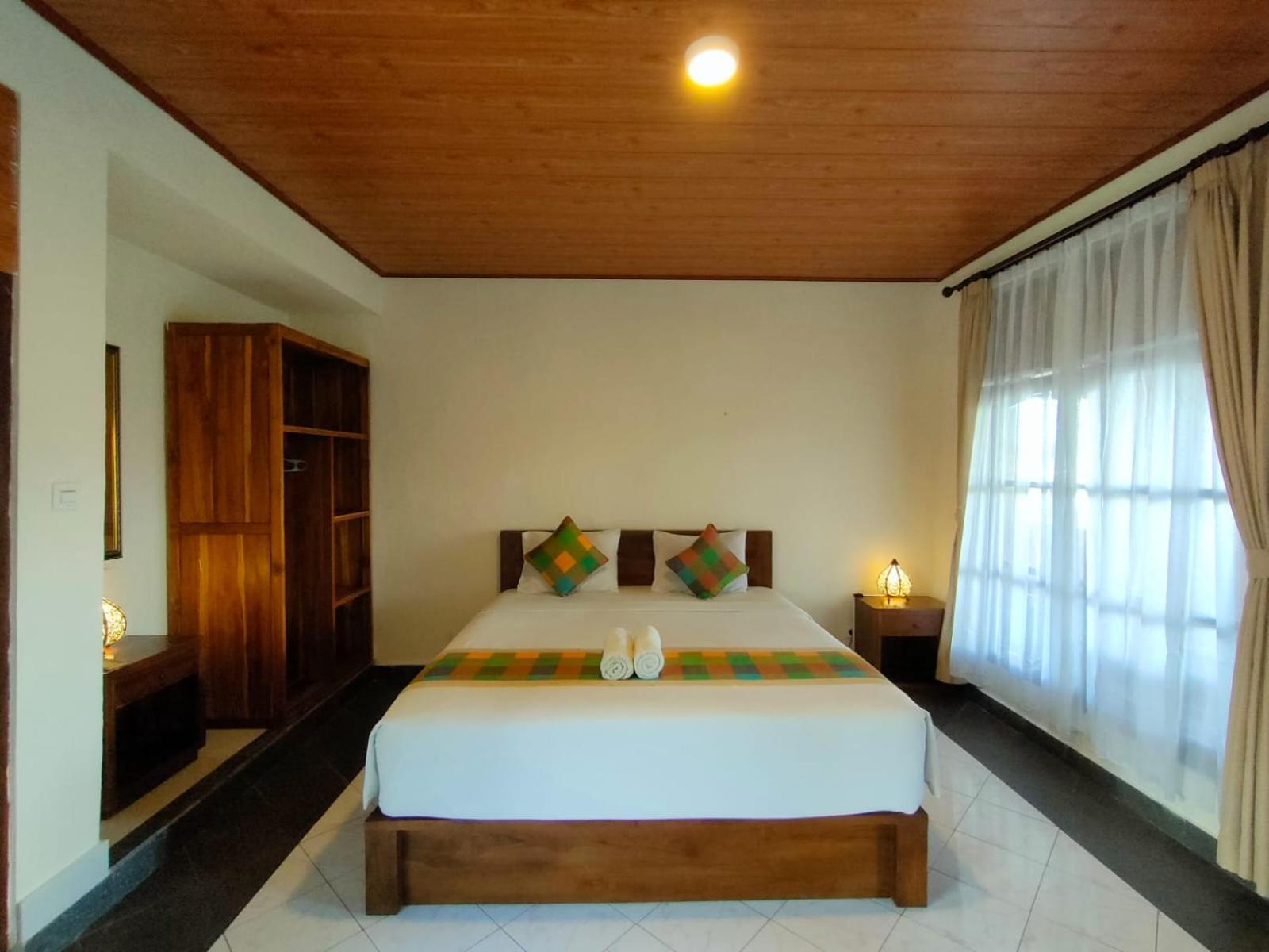 Sri Sunari Quest House *