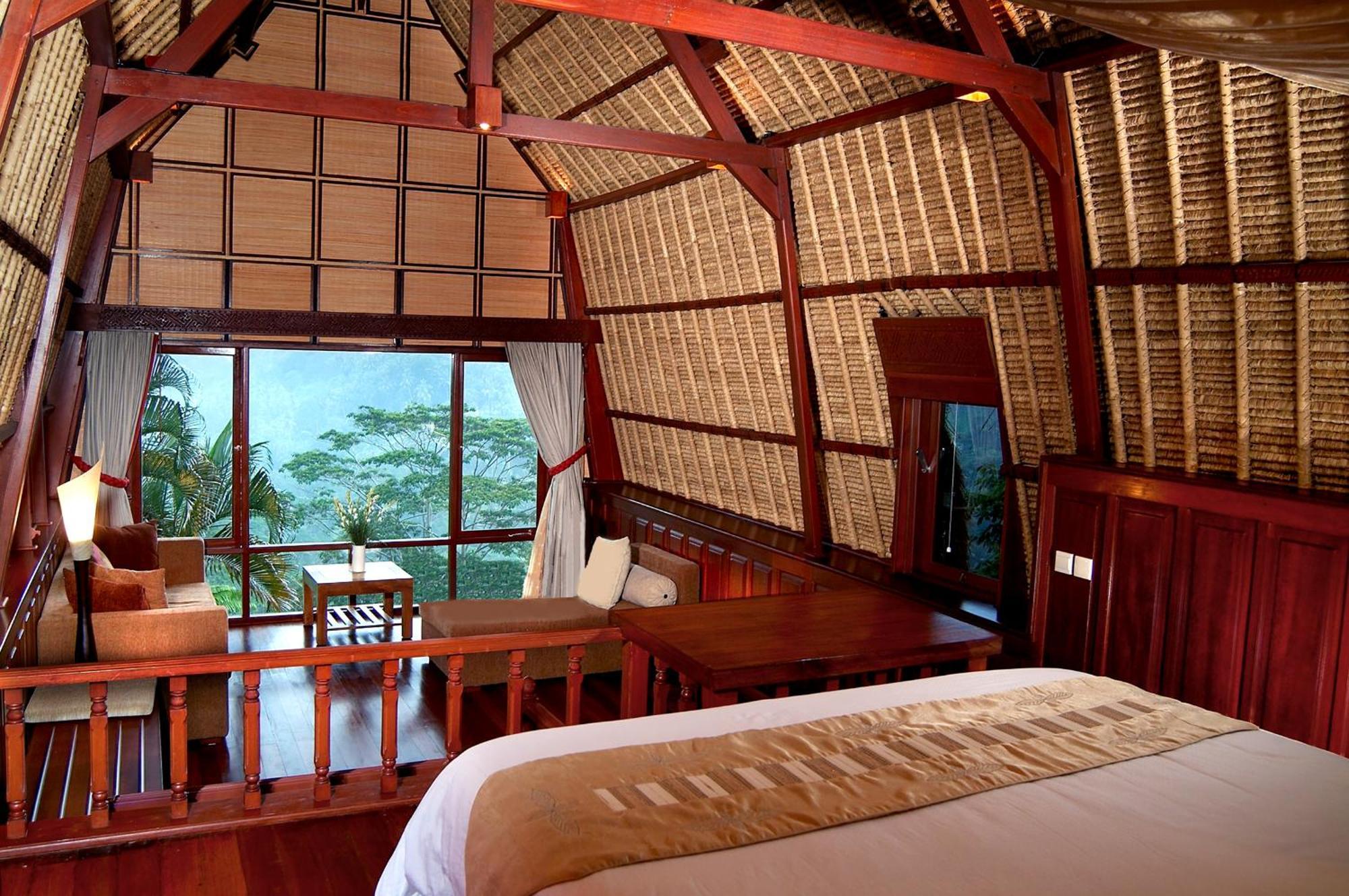 Resor Kupu Kupu Barong Villas&tree By L’occitane
