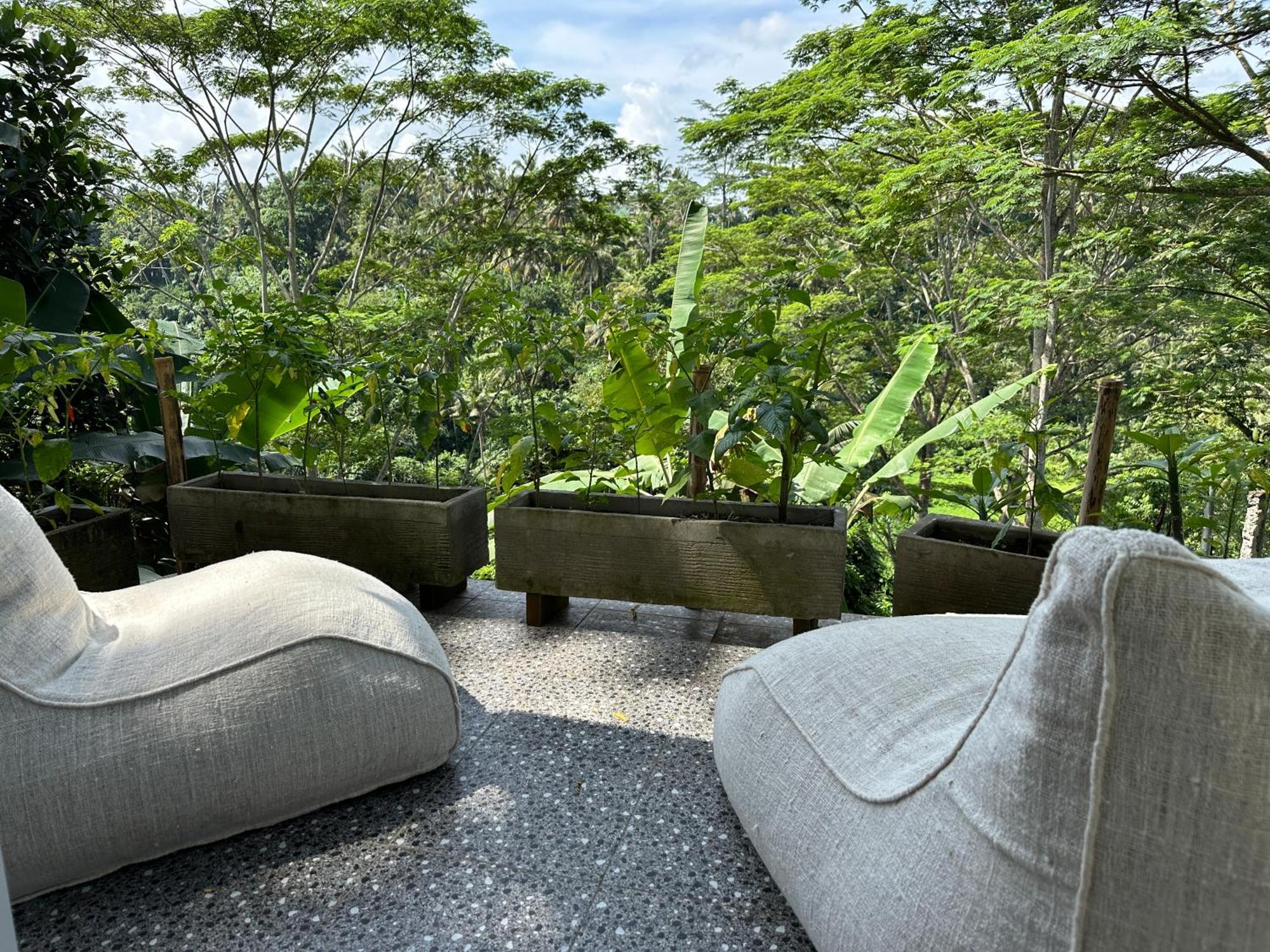Tirta Asri Taman liburan 4*