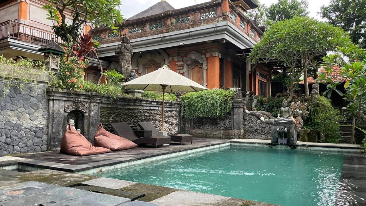 Homestay Pupel House *