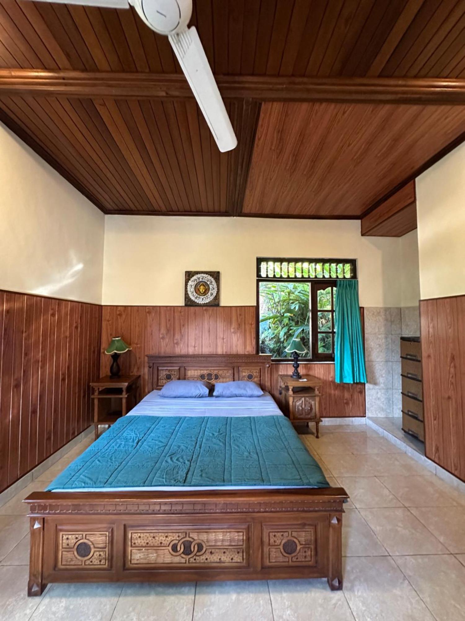 Kajeng Tempat Tidur & Sarapan