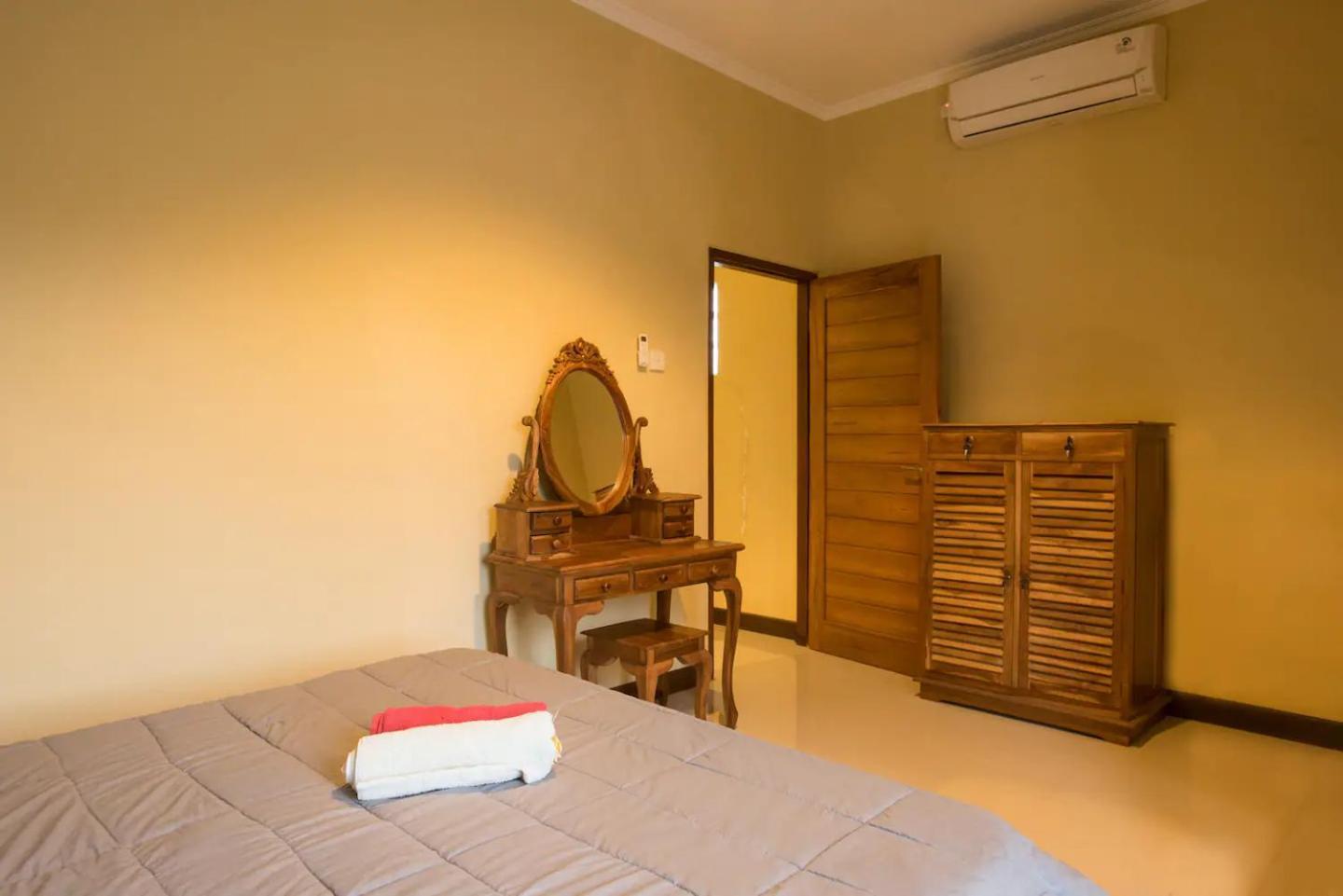 3bdr Compact Budget House - A Big And Light One Villa Ubud (Bali)