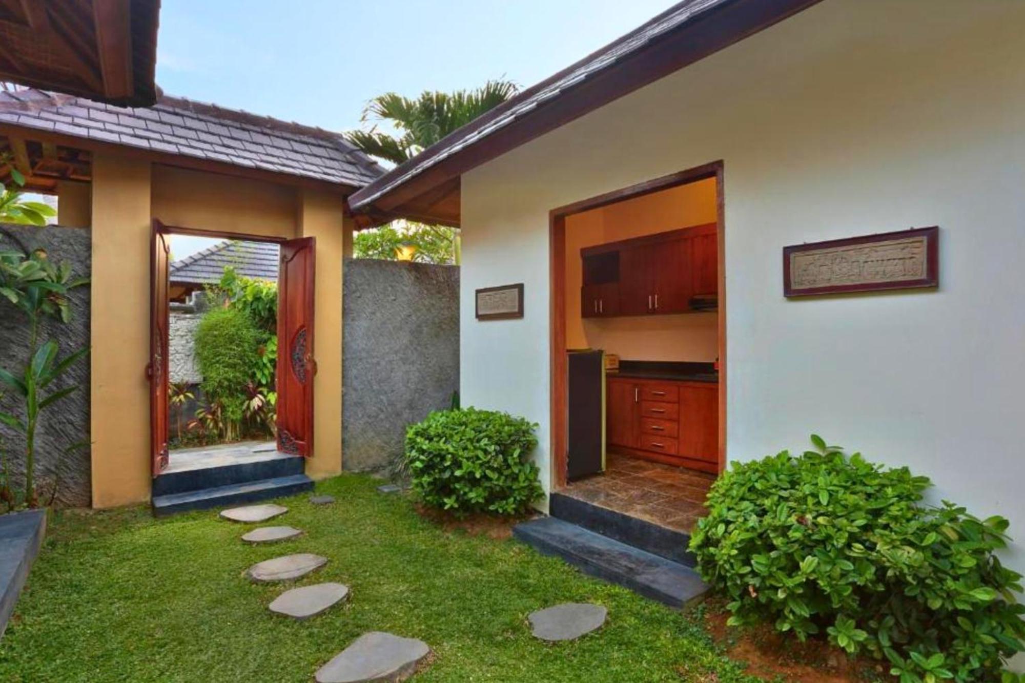 Entire 2br Private Pool Zn53