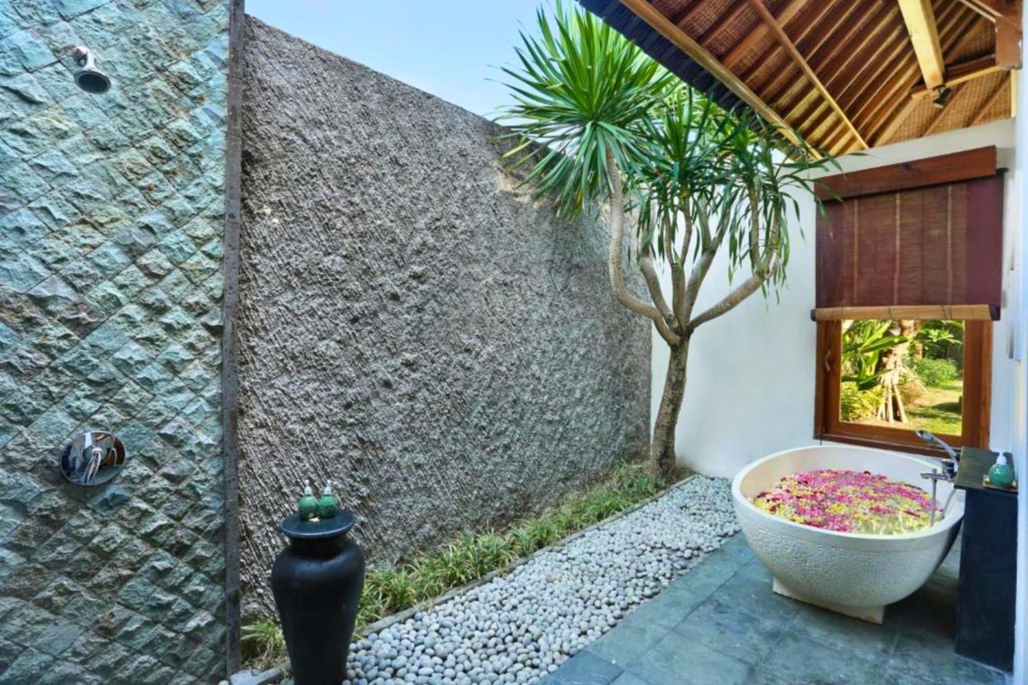 Villa Entire 2br Private Pool Zn53 *
