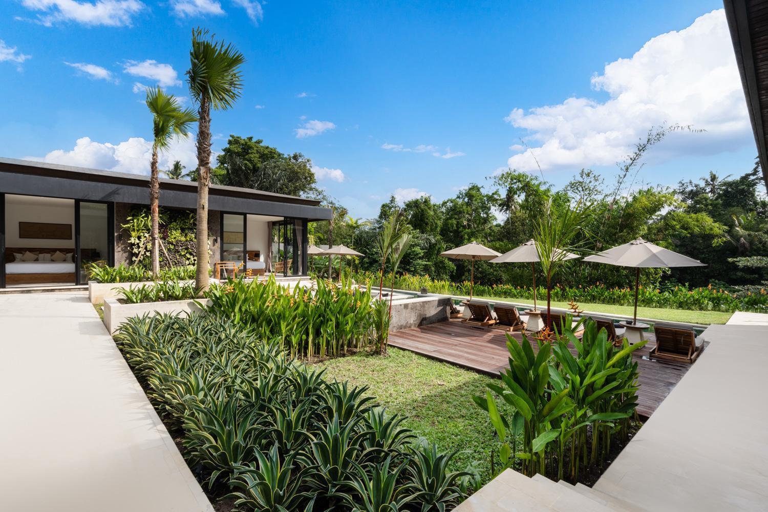 Cove Retreat By Balisuperhost Villa