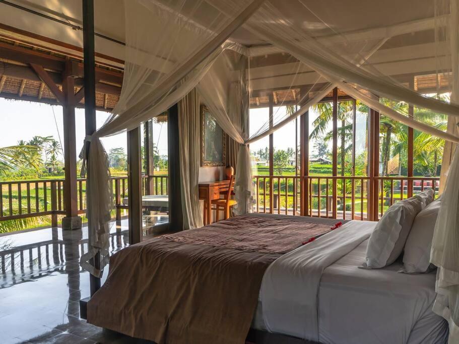 5 Bed Serenity In The Hills Of Villa