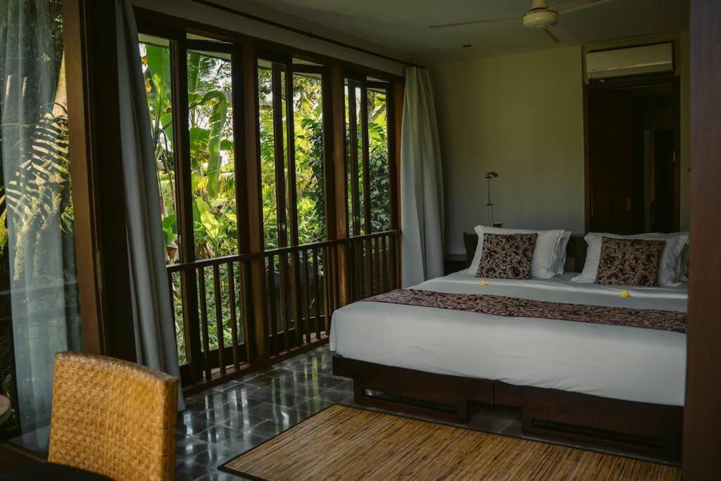 Villa 5 Bed Serenity In The Hills Of