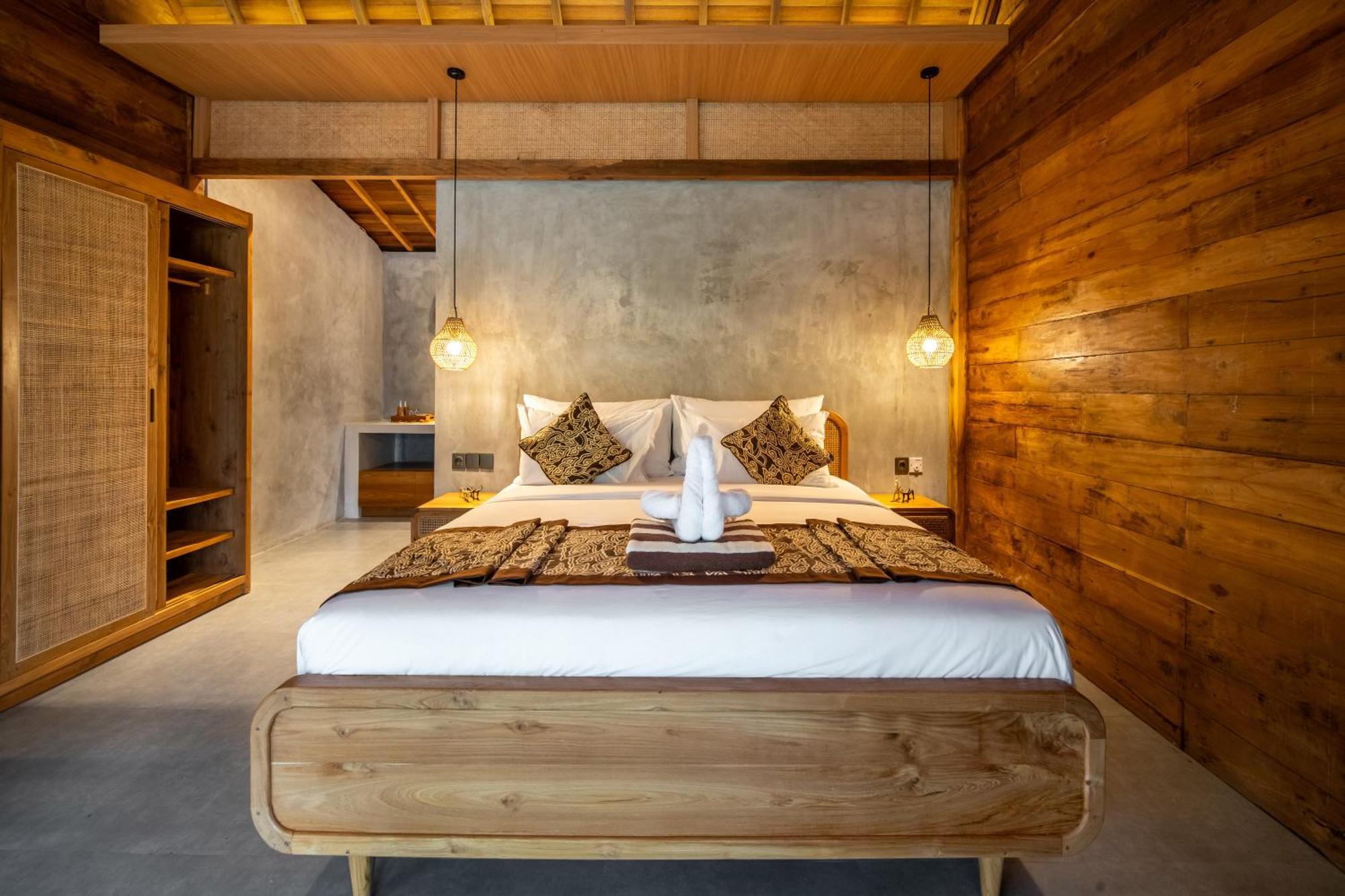 Kayu Retreat - Traditional Luxe In Calm Area Of Villa *