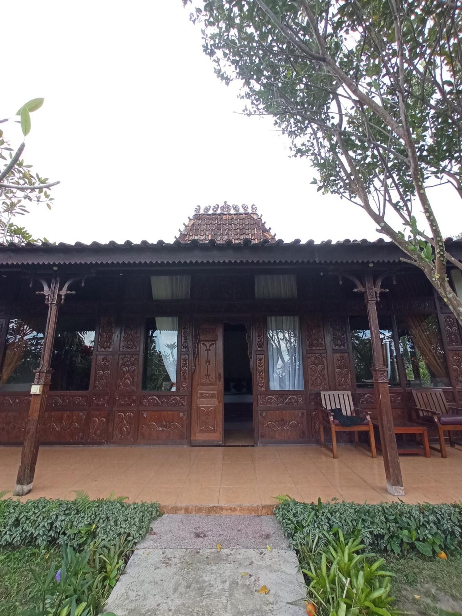 Herberg Kampoeng Joglo Abangan
