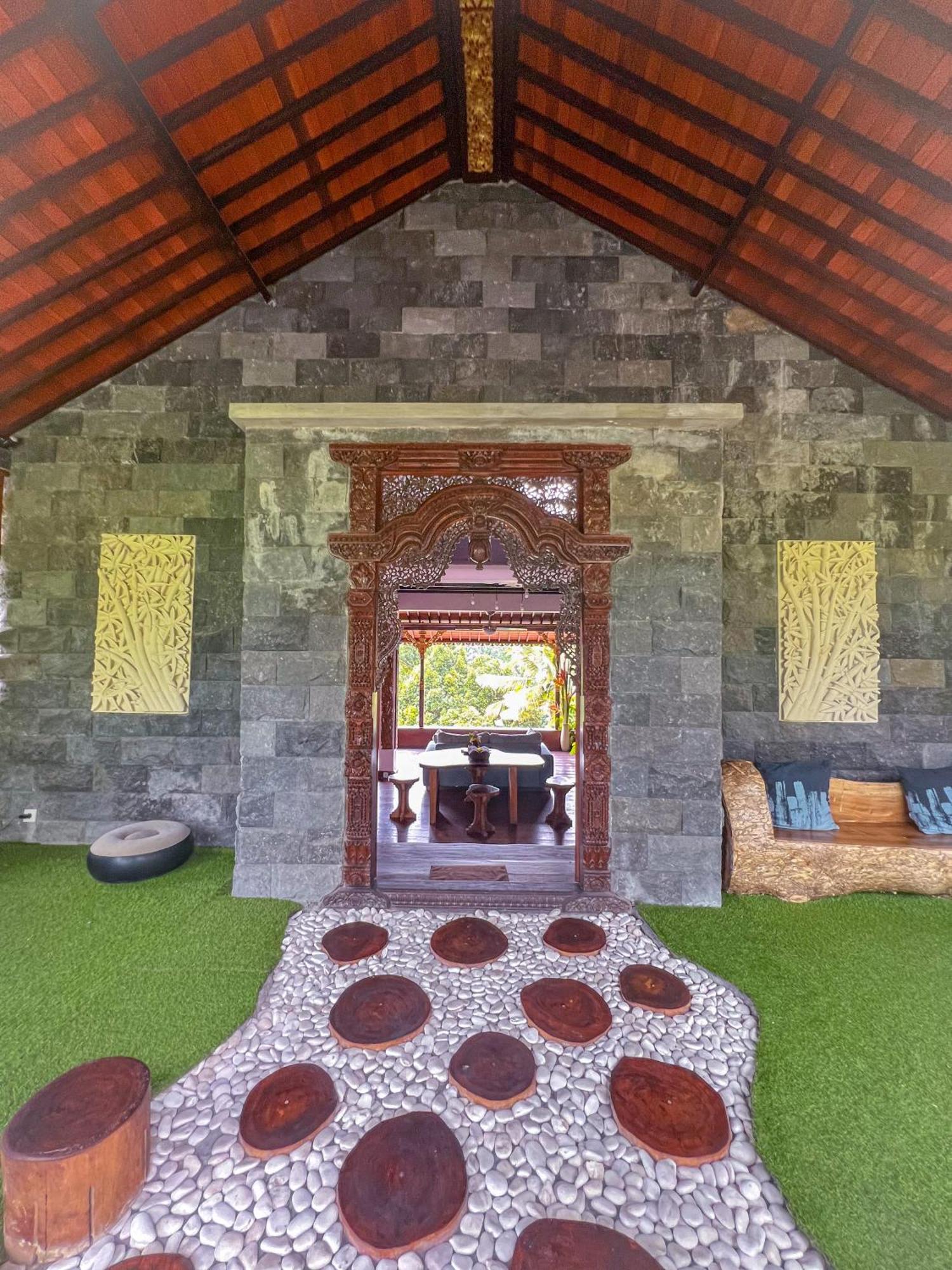 Made Punias Jungle Paradise Aparthotel *