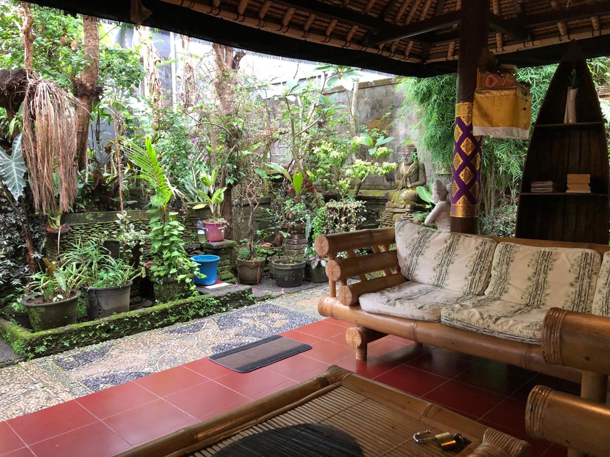 1bd In Family Compound1, 15 Minute Walk To Yoga Barn Privatunterkunft Ubud