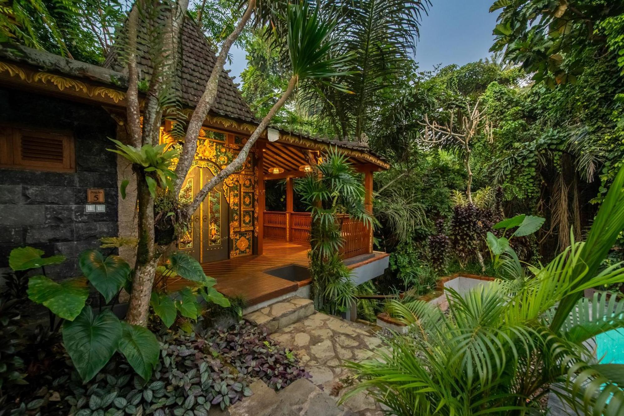 Parvati Retreat