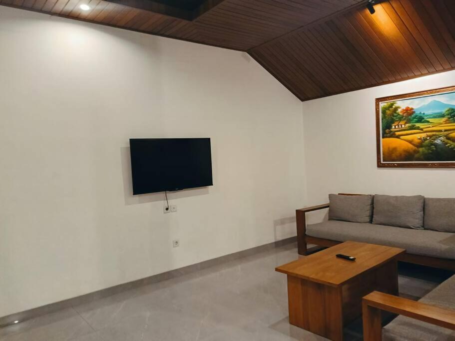 Dream House 3 *
