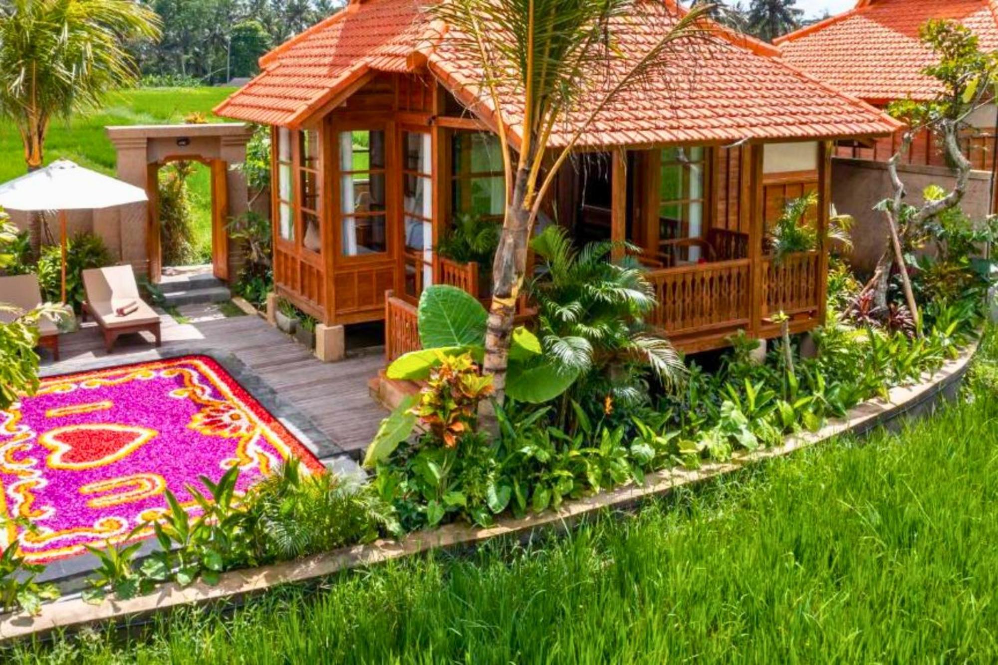 Prameswara 1 Bedroom Wooden Private Pool Zn174