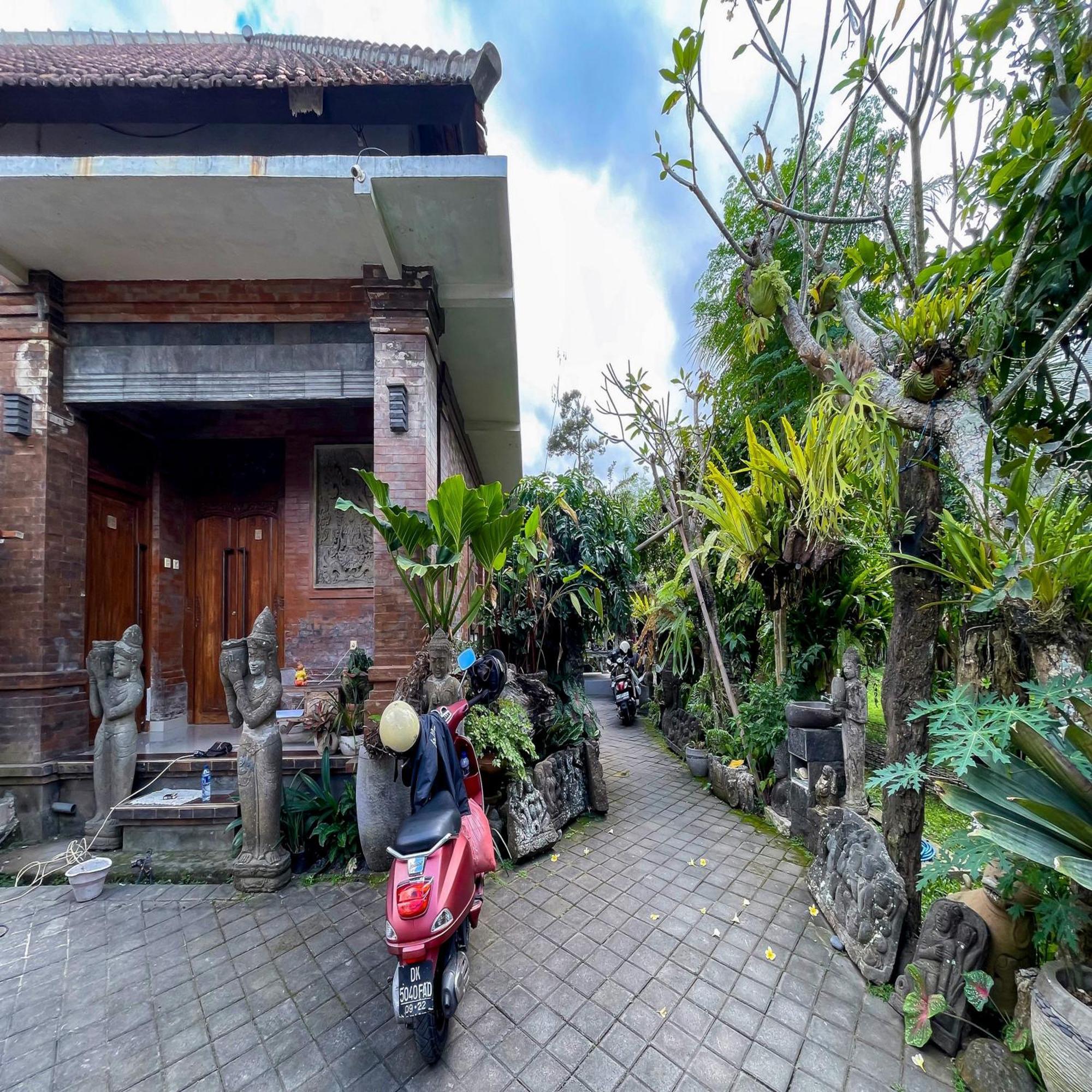 Men Bebas * Ubud