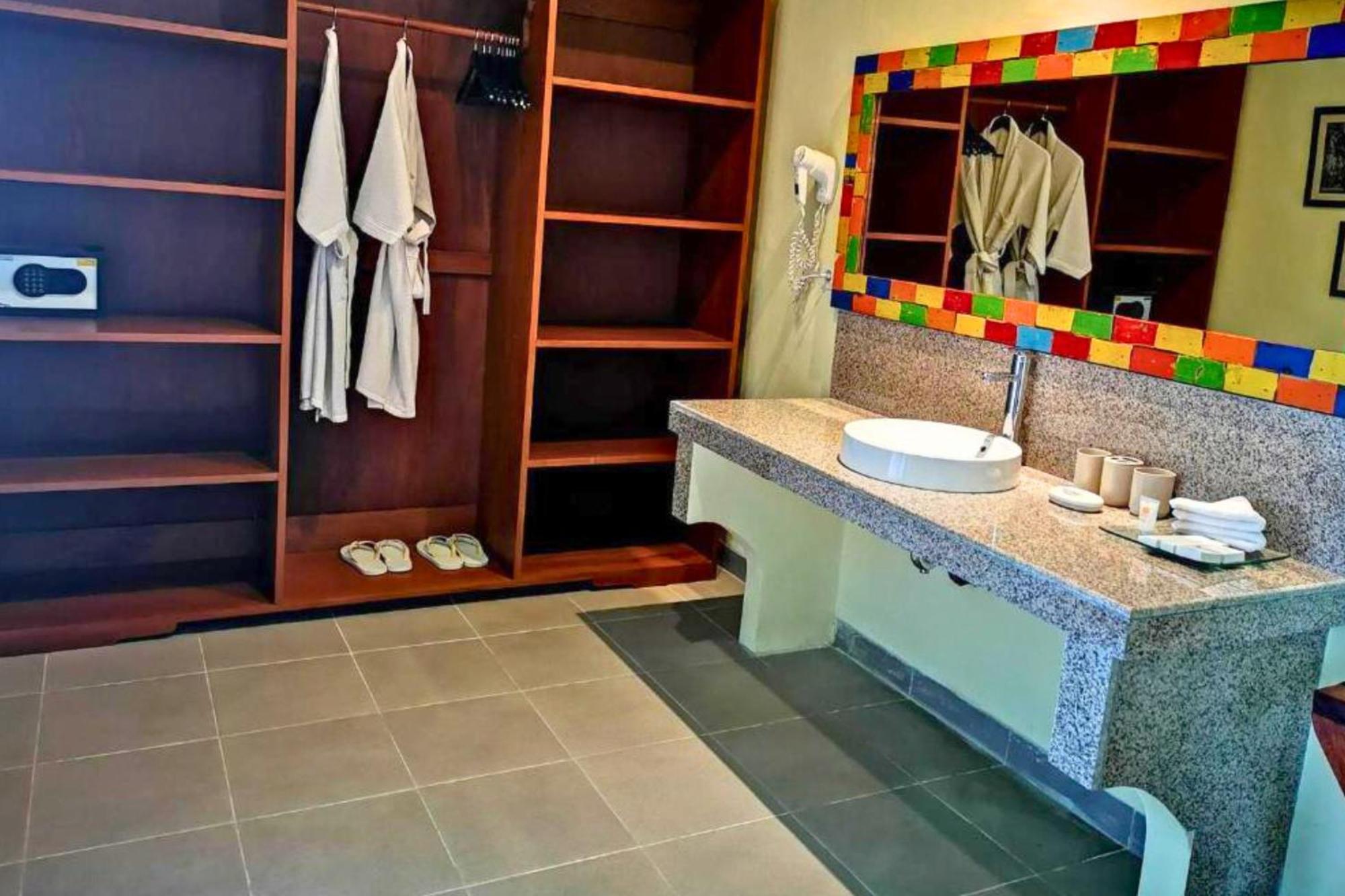 Entire 2 Bedroom Private Pool Zn97 Villa *