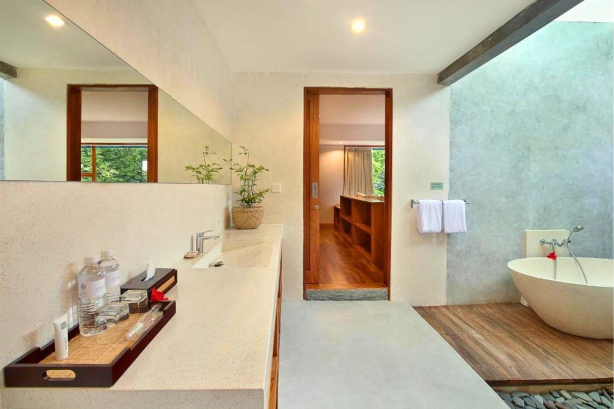 Villa Luxury 2 Bedroom Private Pool Zn100 *