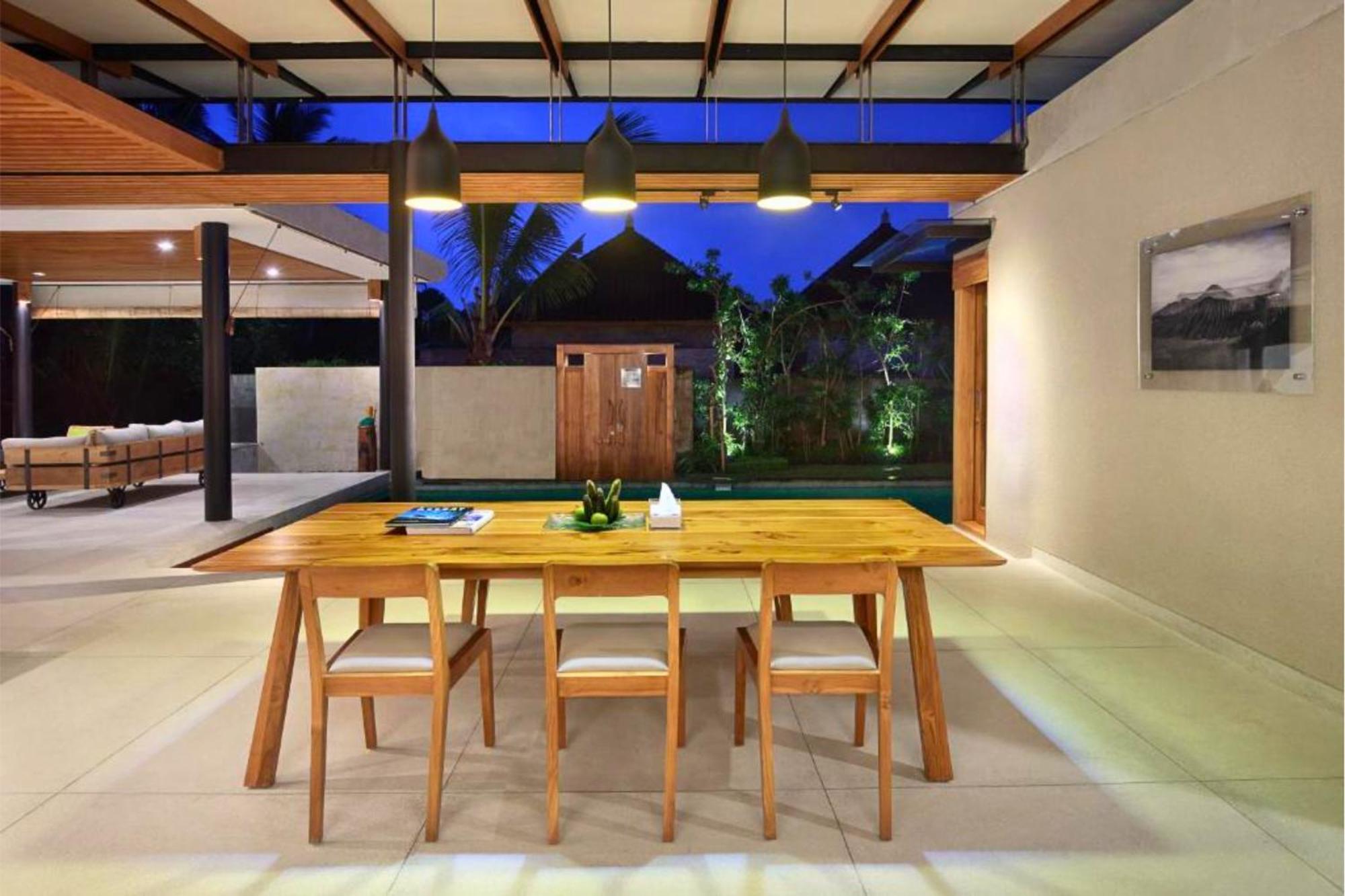 Luxury 2 Bedroom Private Pool Zn100
