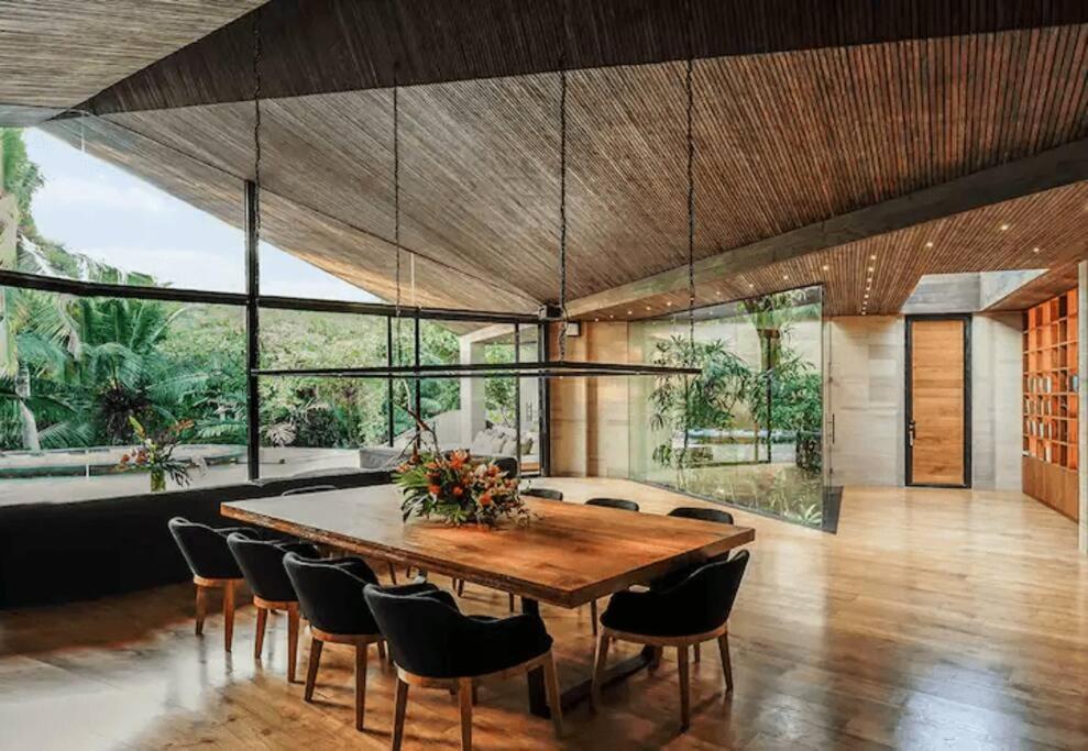 Dwa Chandra Full-service Luxury 4br & River