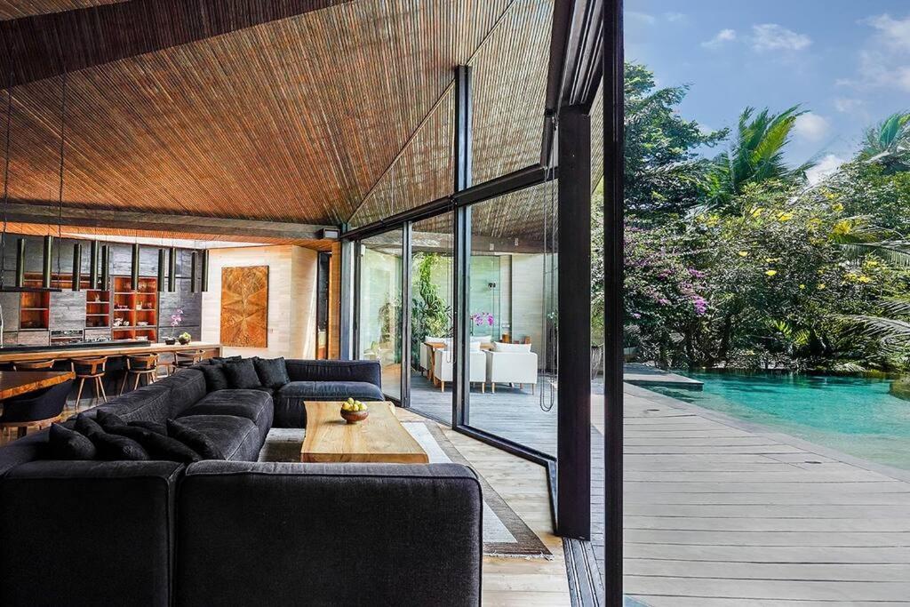 Dwa Chandra Full-service Luxury 4br & River Ubud (Bali)