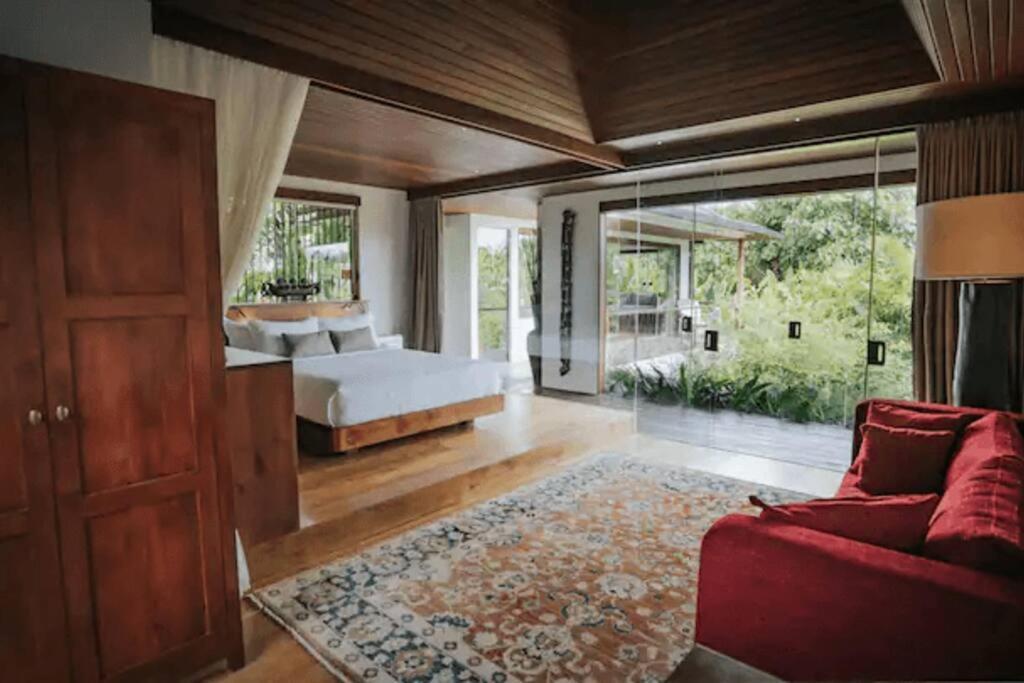 Dwa Chandra Full-service 5br In Nature Sanctuary Villa Ubud (Bali)