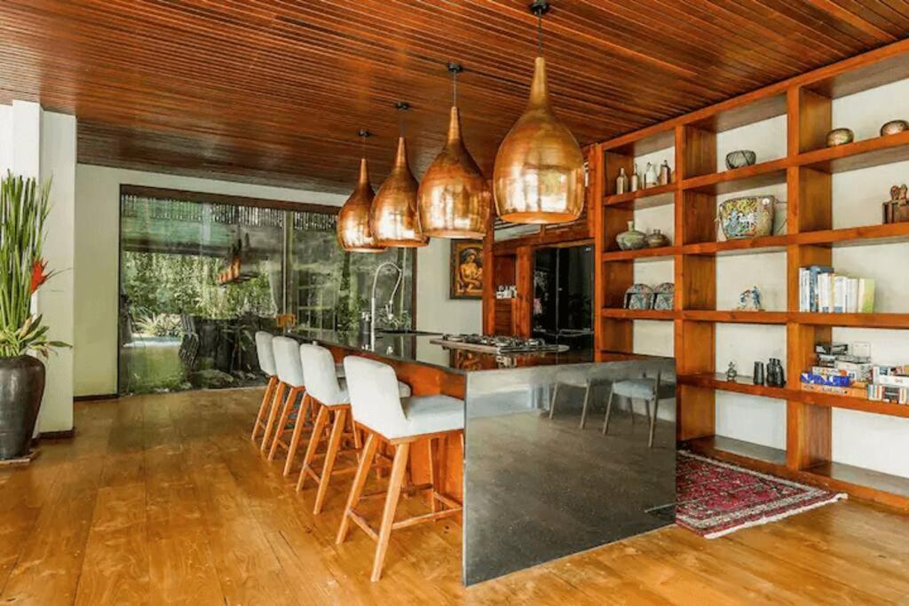 Dwa Chandra Full-service 5br In Nature Sanctuary * Ubud (Bali)