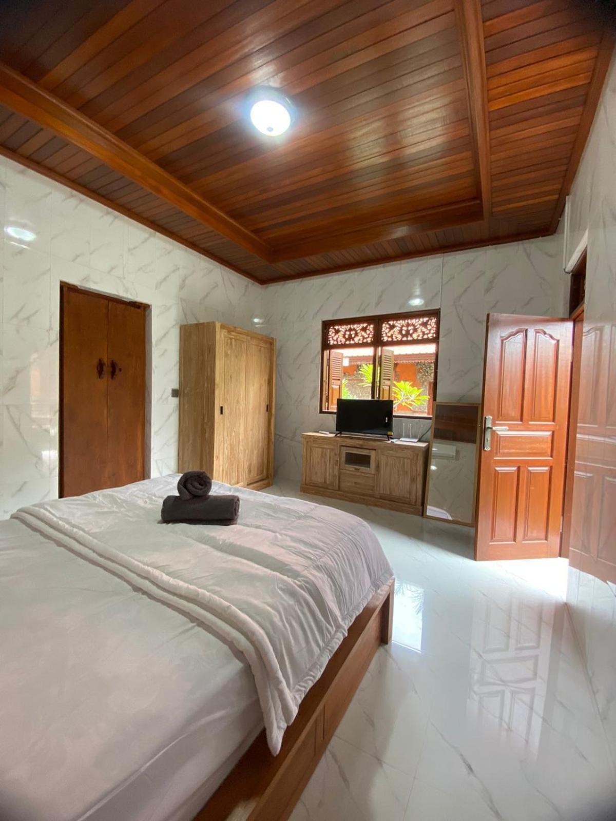 Tiara Guest house