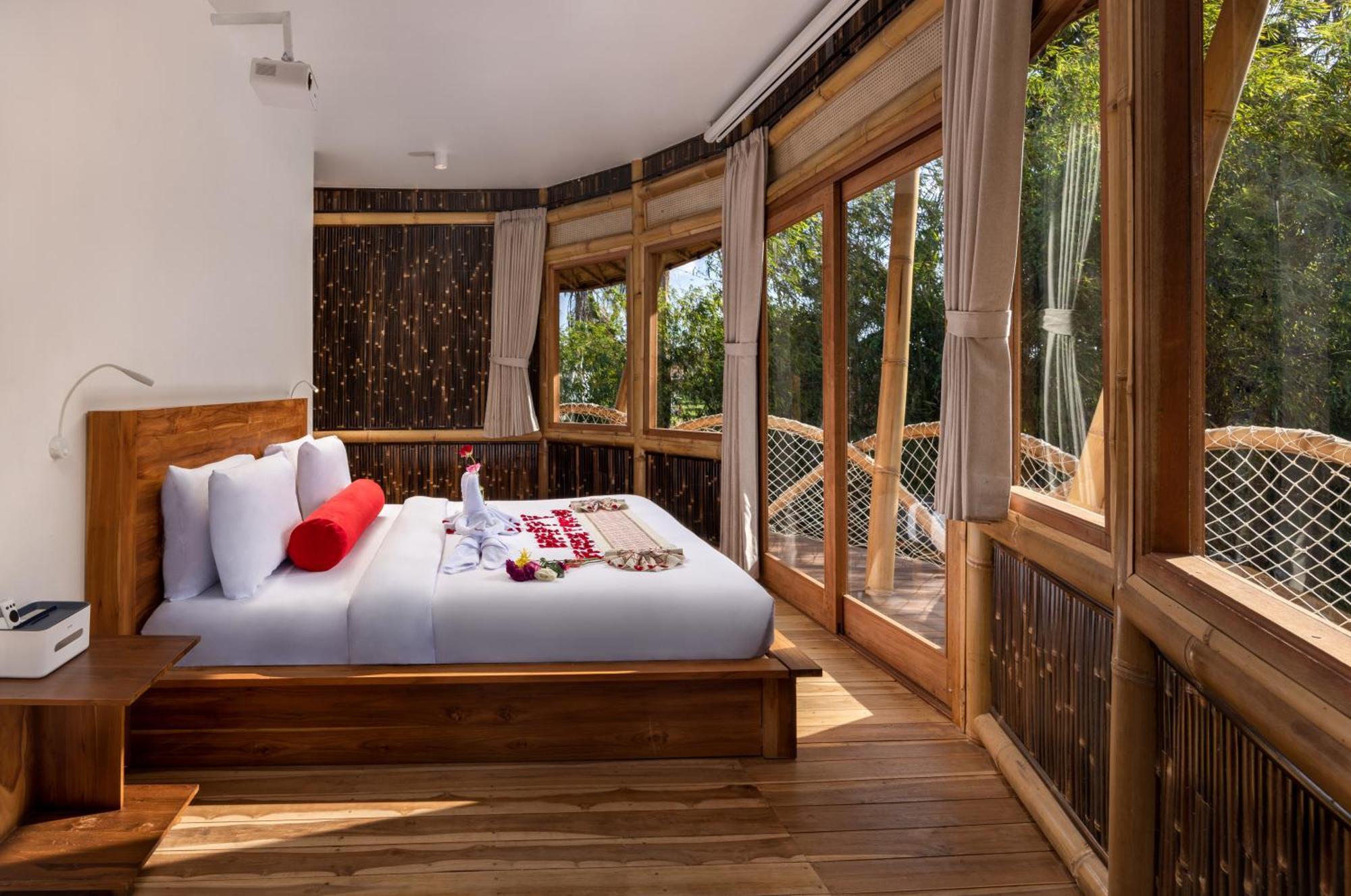 Clan Living - The Lovers Private Villa