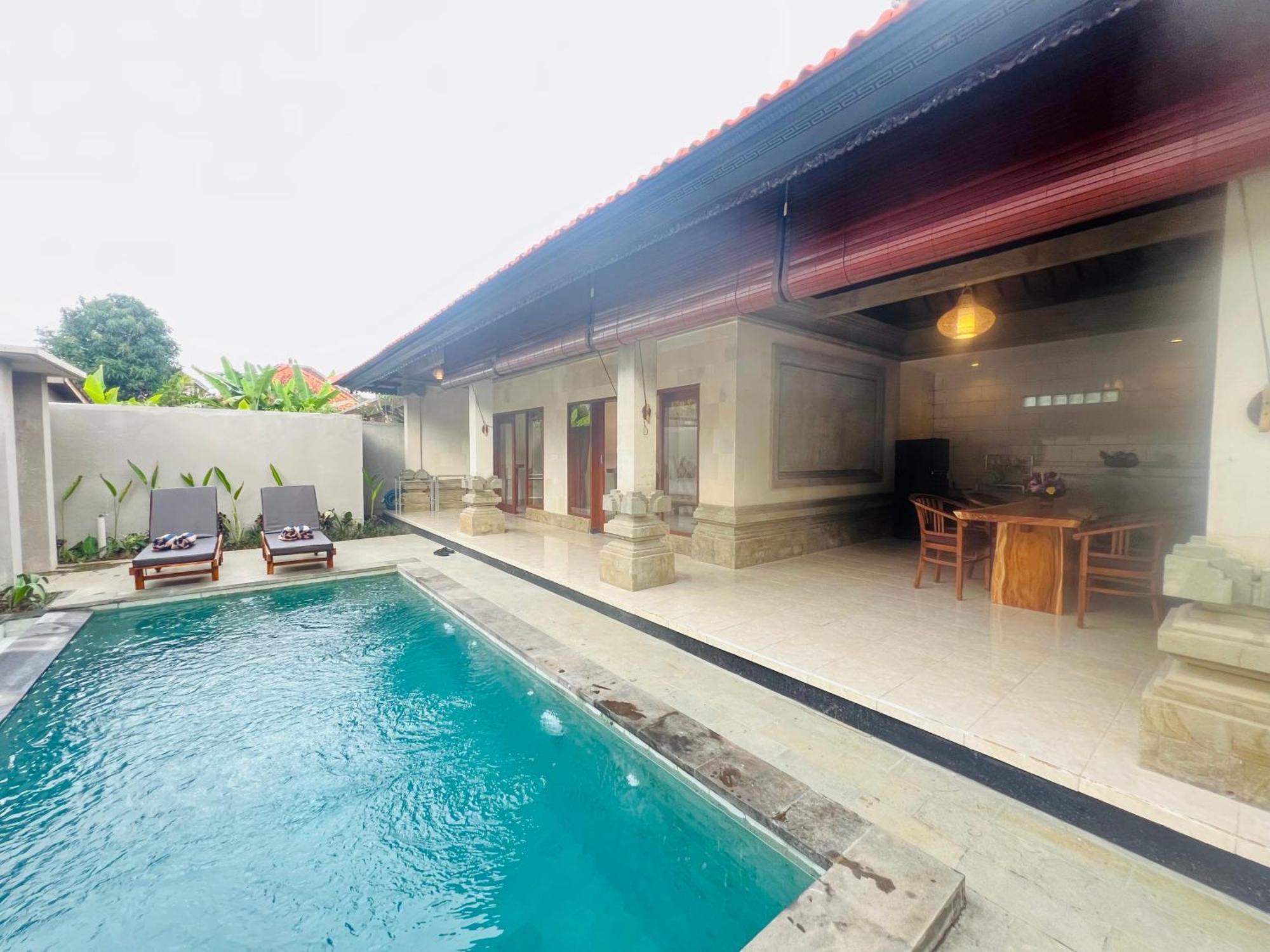 Dira House *