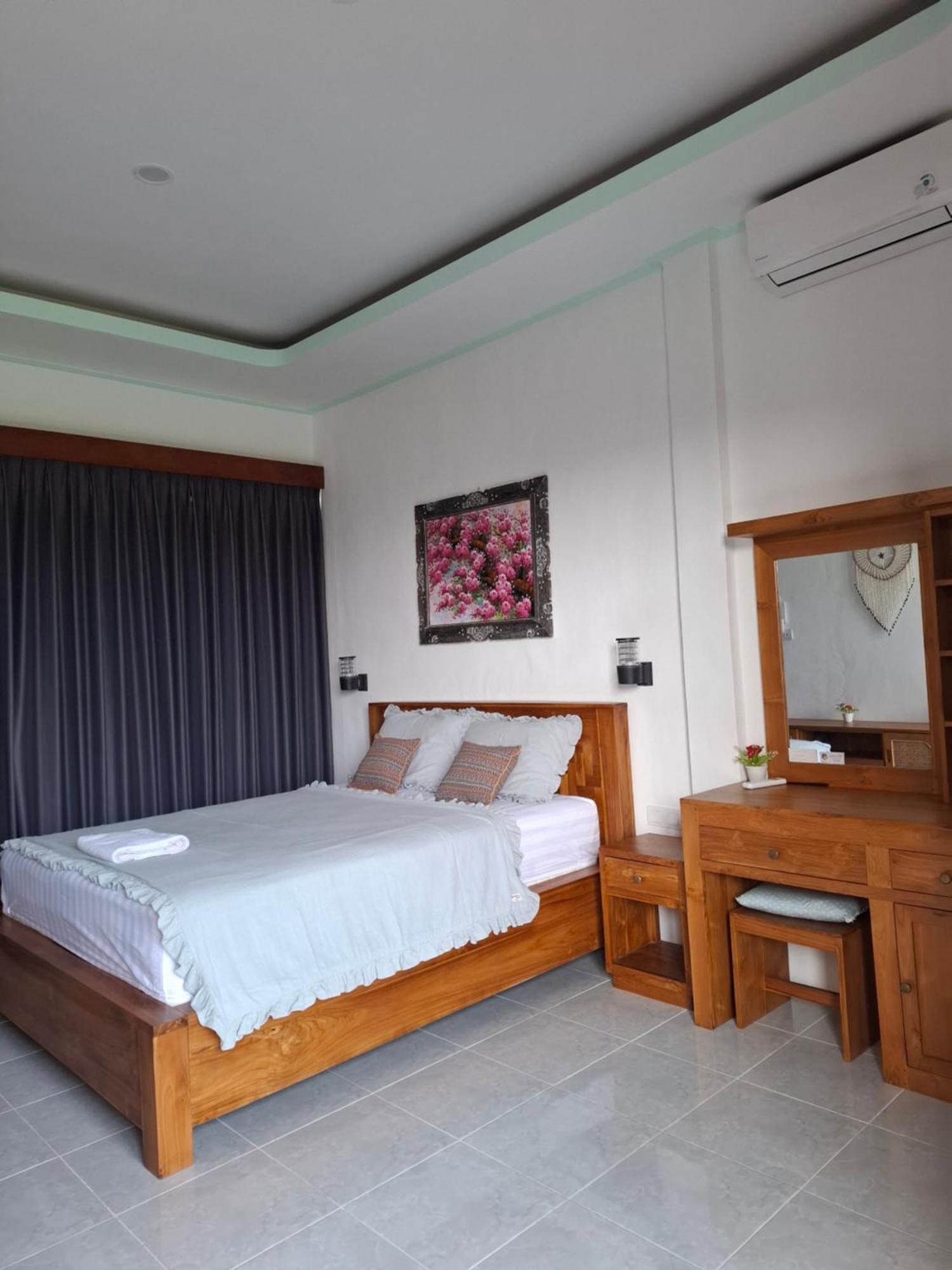 Nyoman Guest house *
