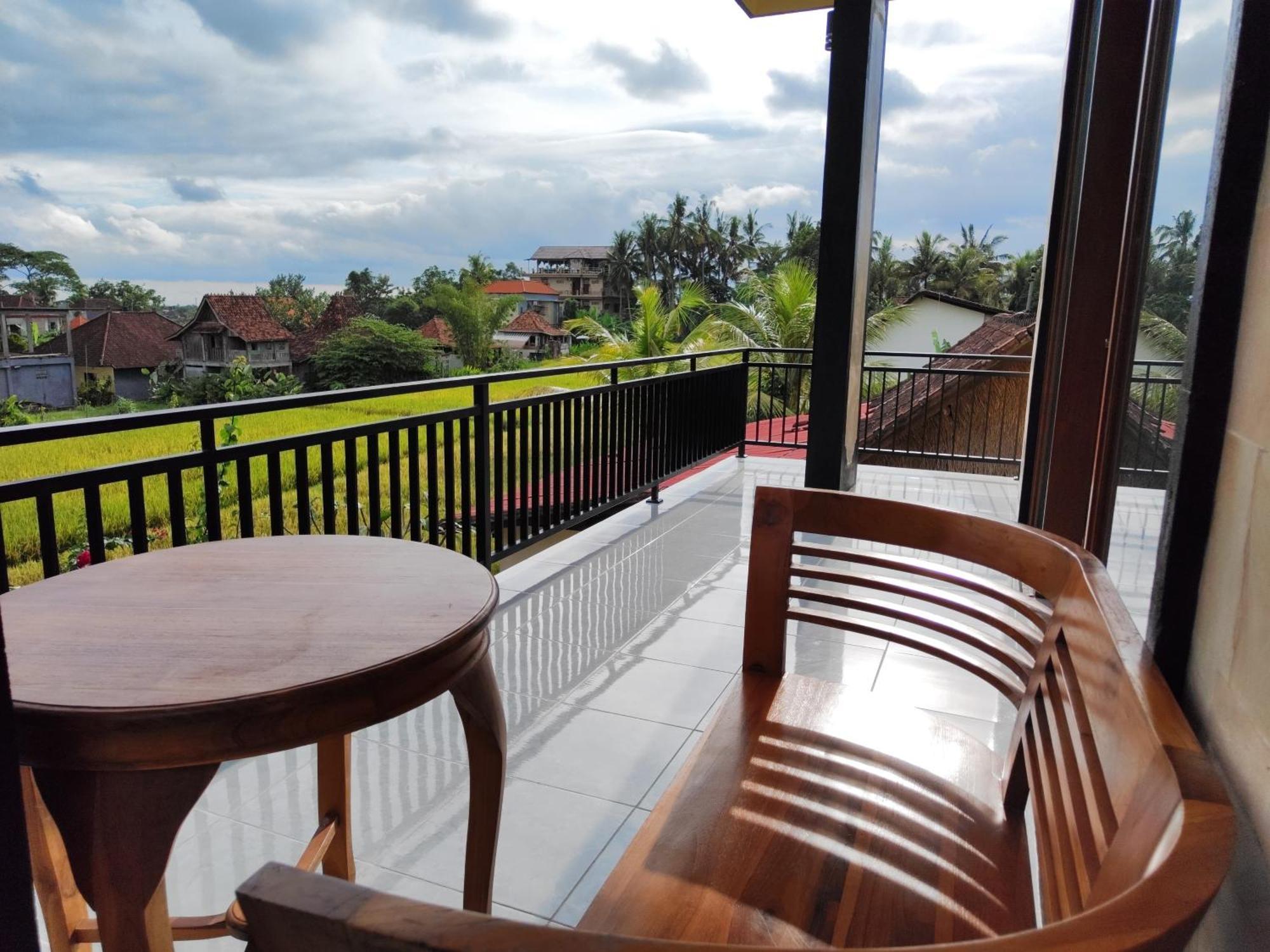 Nyoman Guest house *