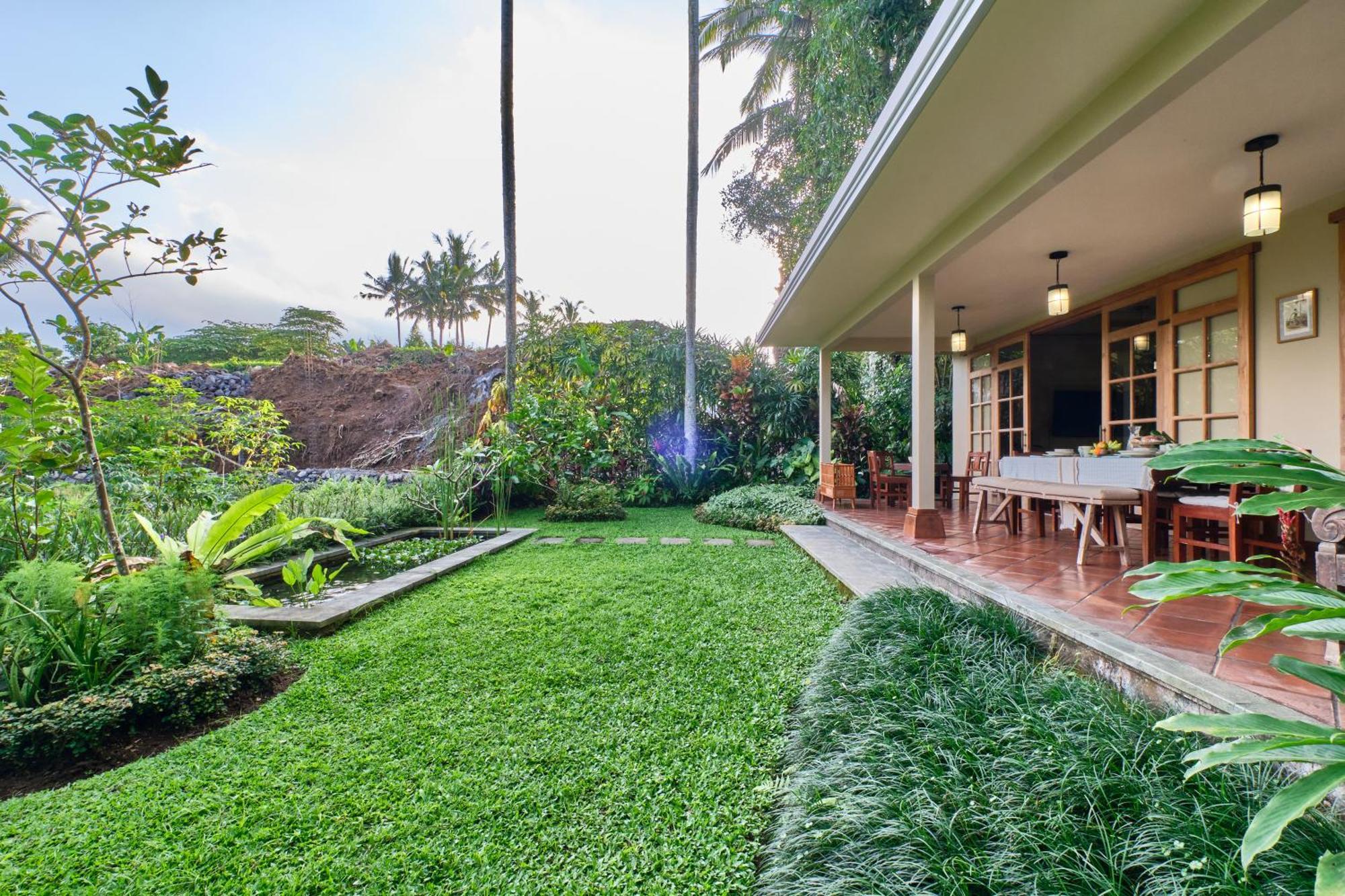 Villa Balinese Antiques Single Level 3br In *
