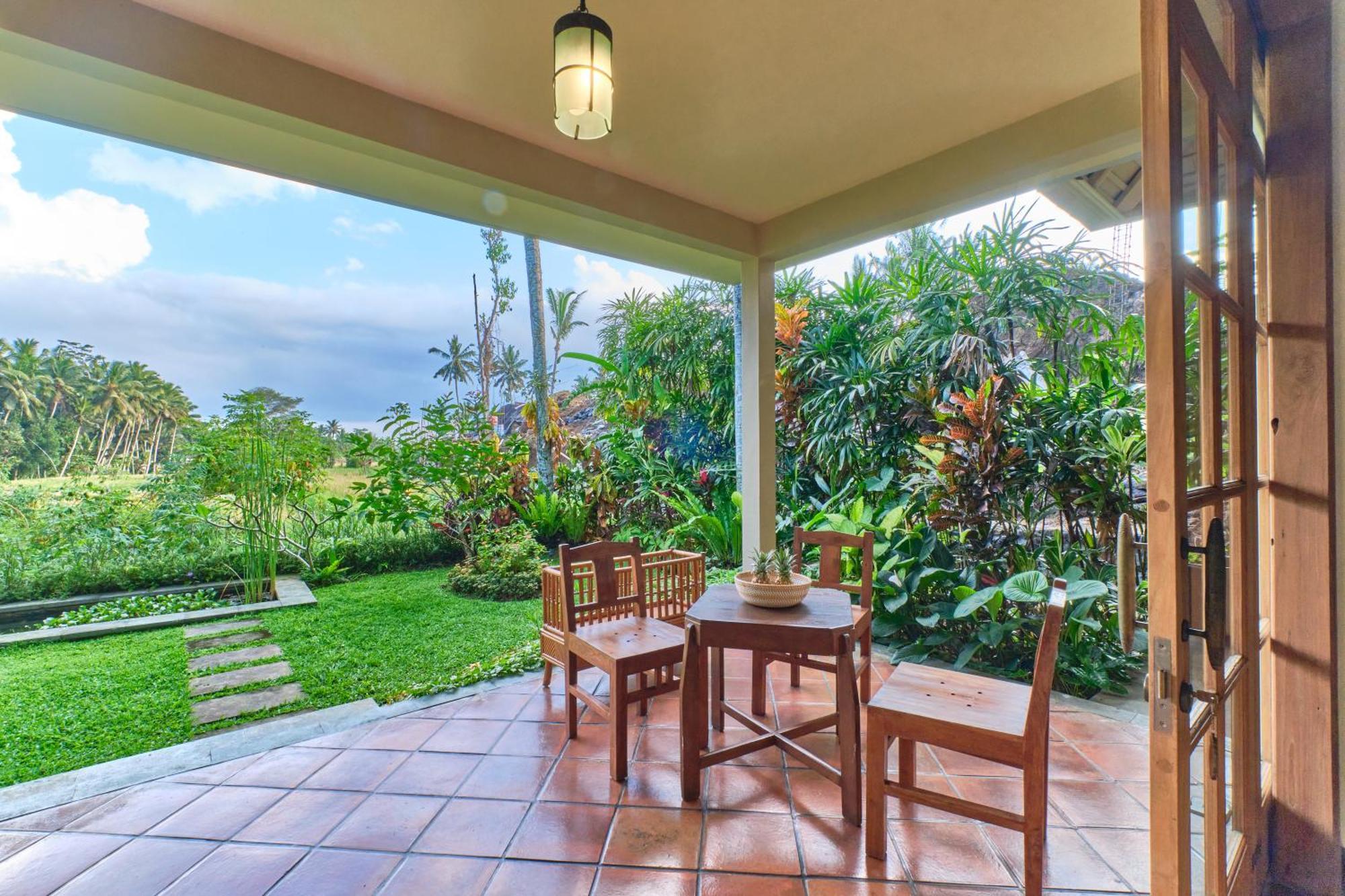 Villa Balinese Antiques Single Level 3br In Ubud (Bali)