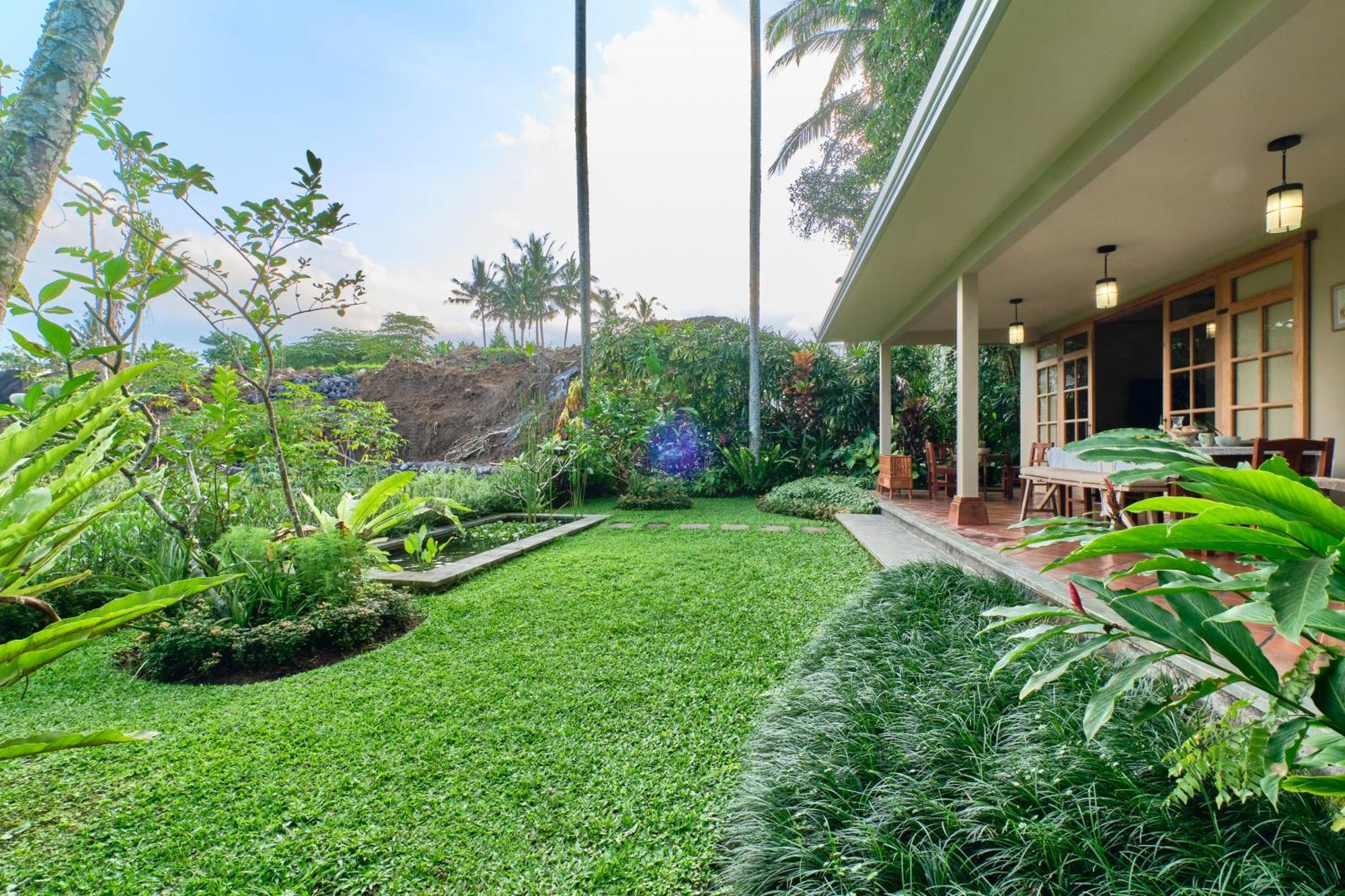 Balinese Antiques Single Level 3br In Villa