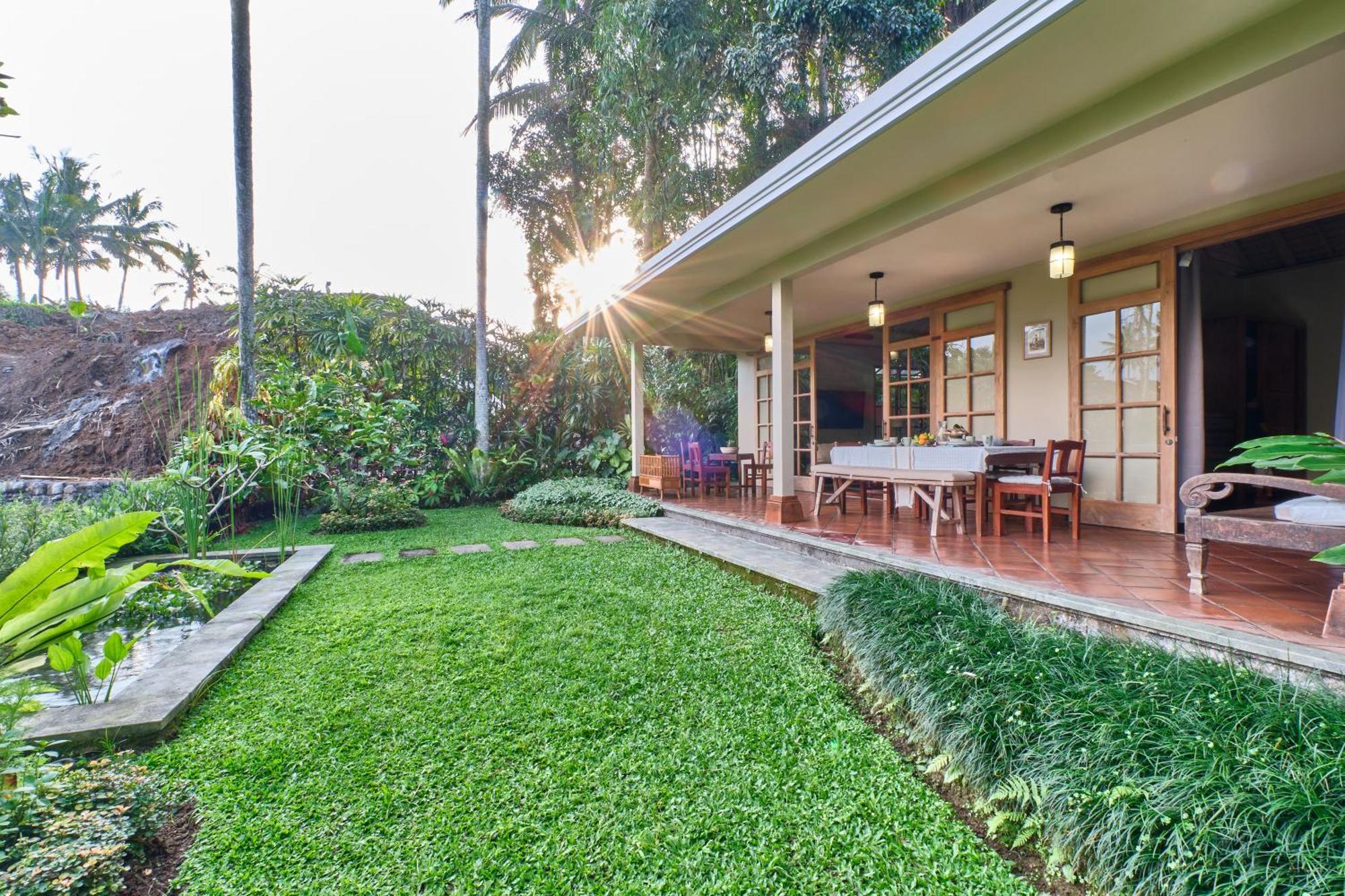Balinese Antiques Single Level 3br In Ubud (Bali)