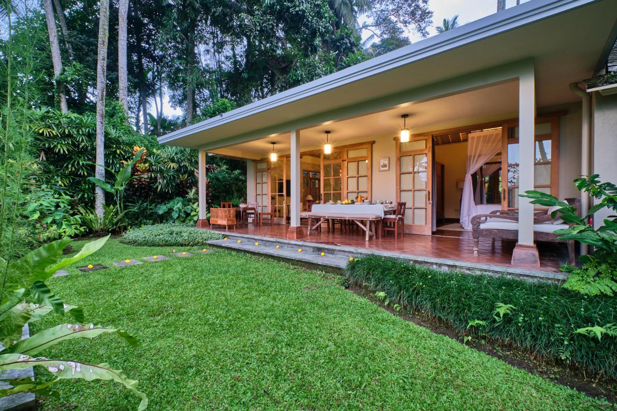 Villa Balinese Antiques Single Level 3br In Ubud (Bali)