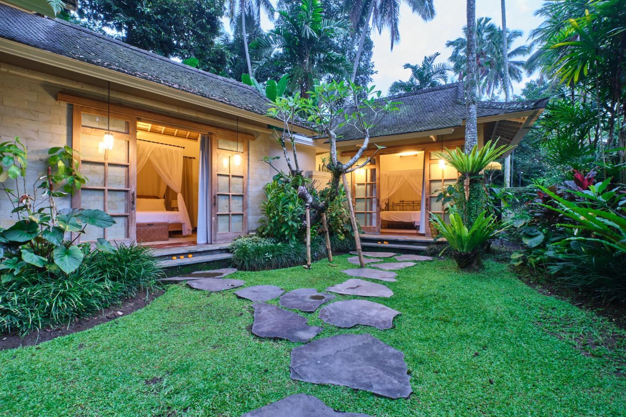 Balinese Antiques Single Level 3br In Ubud (Bali)