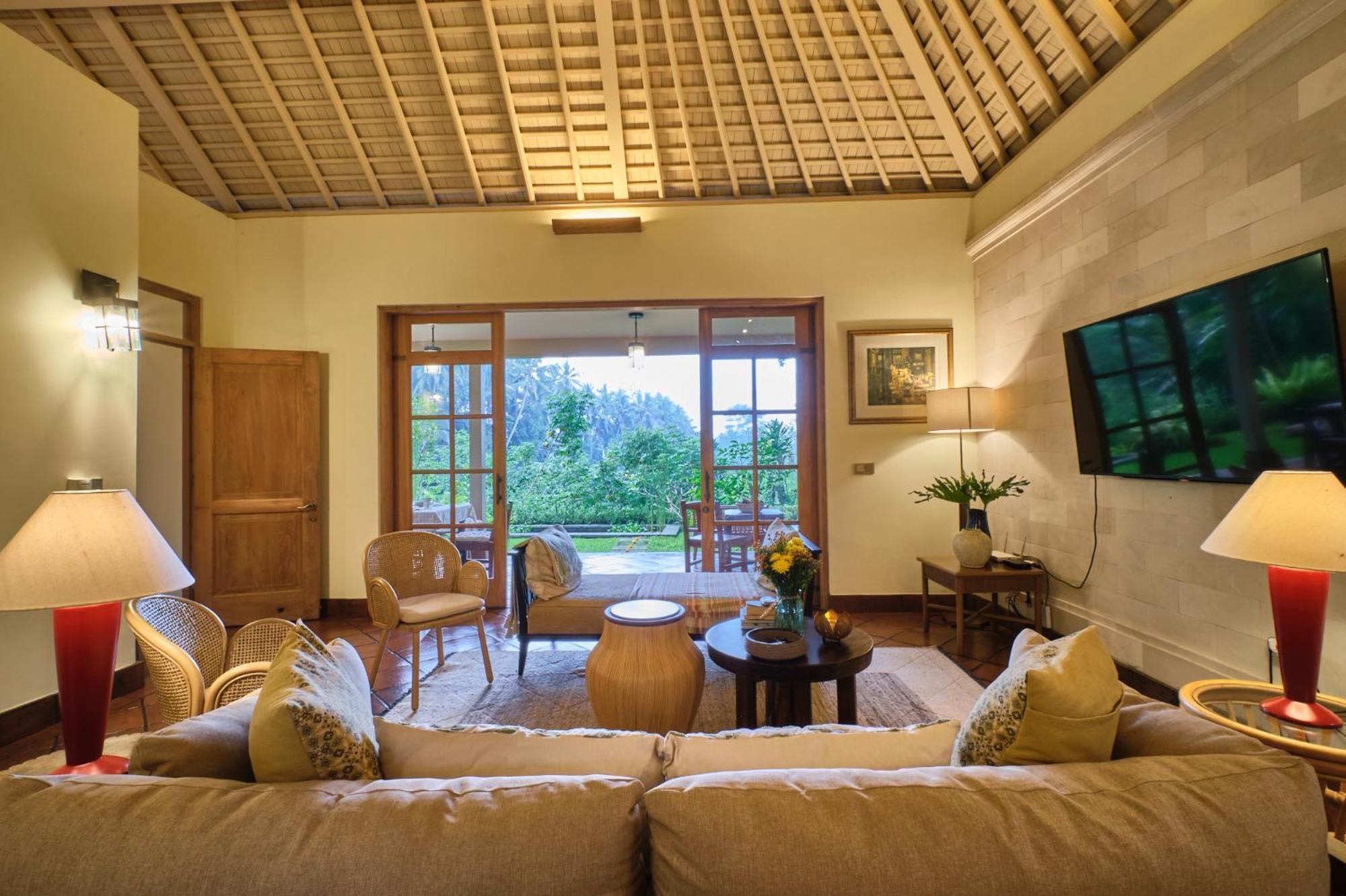 Villa Balinese Antiques Single Level 3br In Ubud (Bali)