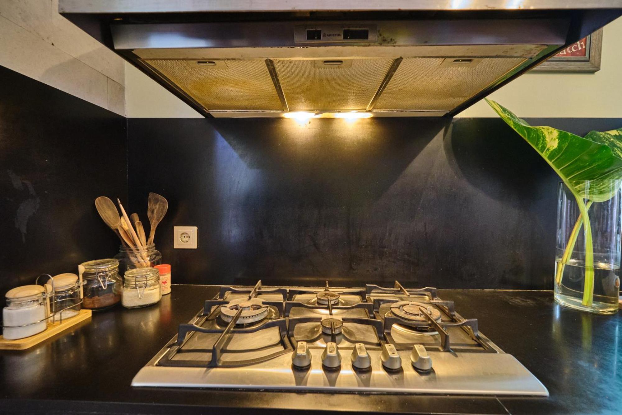 Balinese Antiques Single Level 3br In Villa Ubud (Bali)