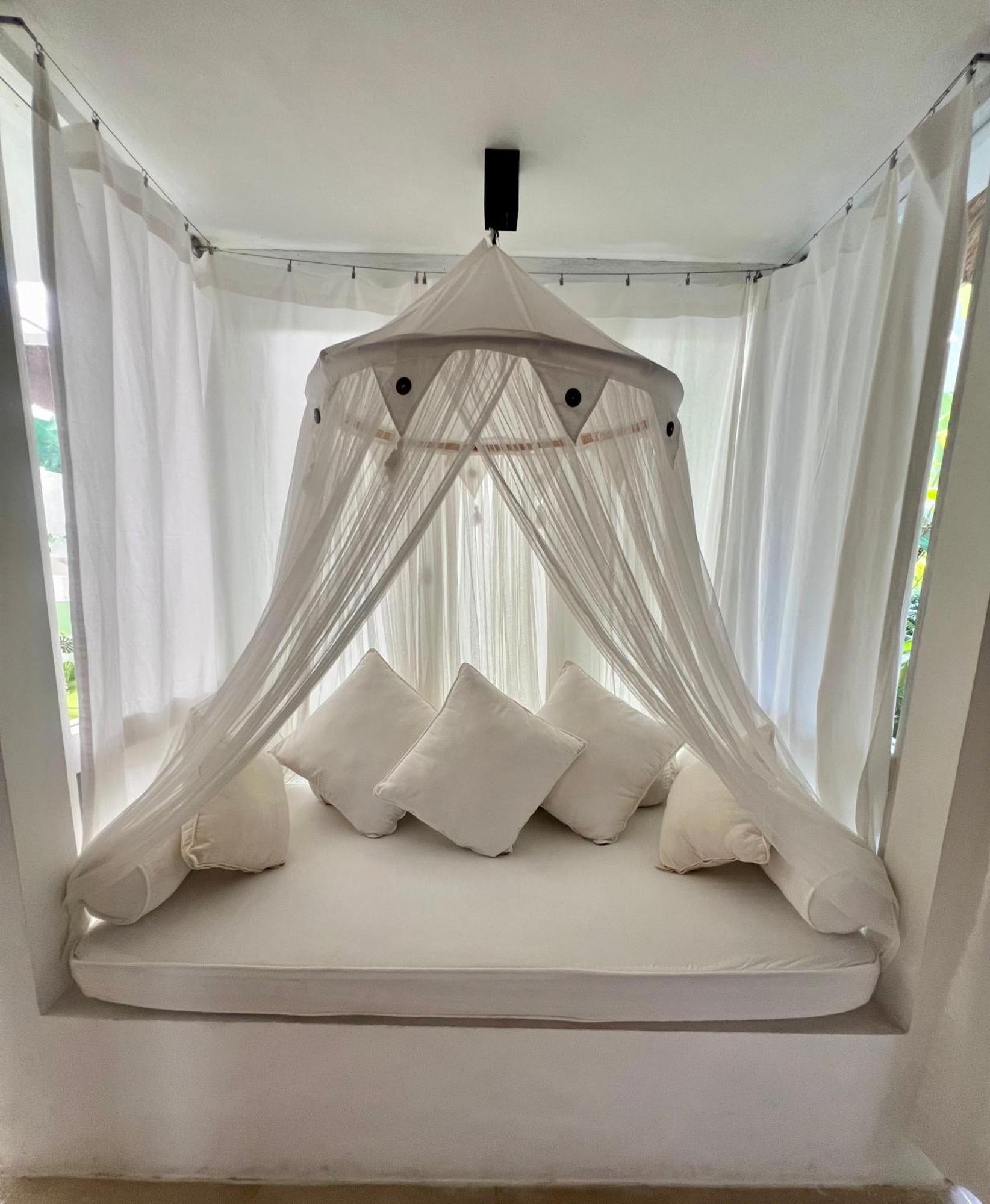 Flower Moon Lovely Hideaway In Heart Of Villa *