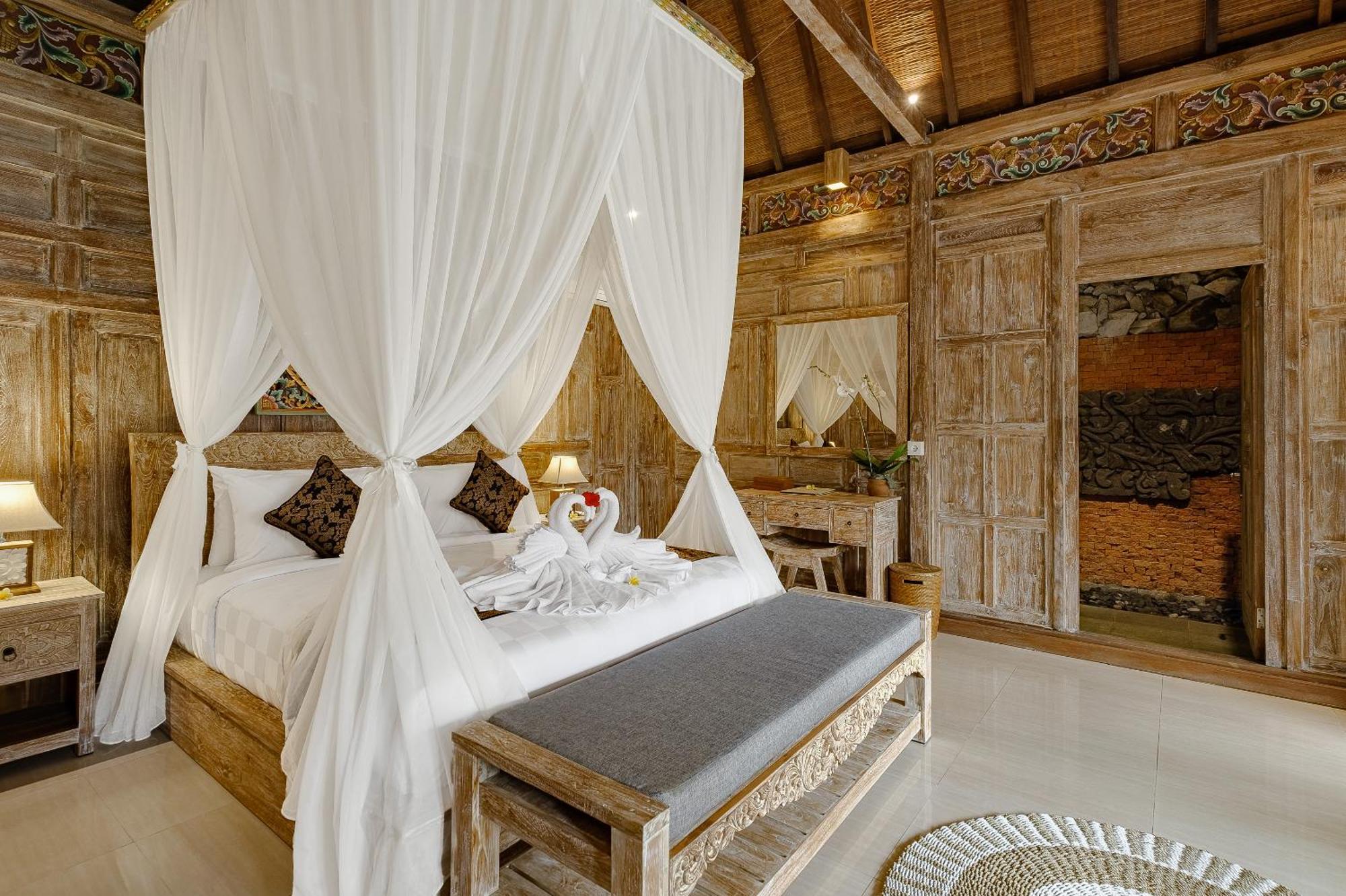 Astala Villa *